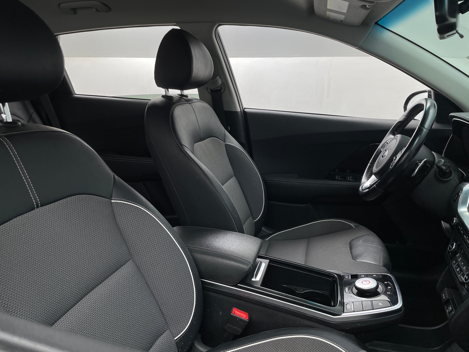 Thumbnail: 2020 Kia Niro - 2