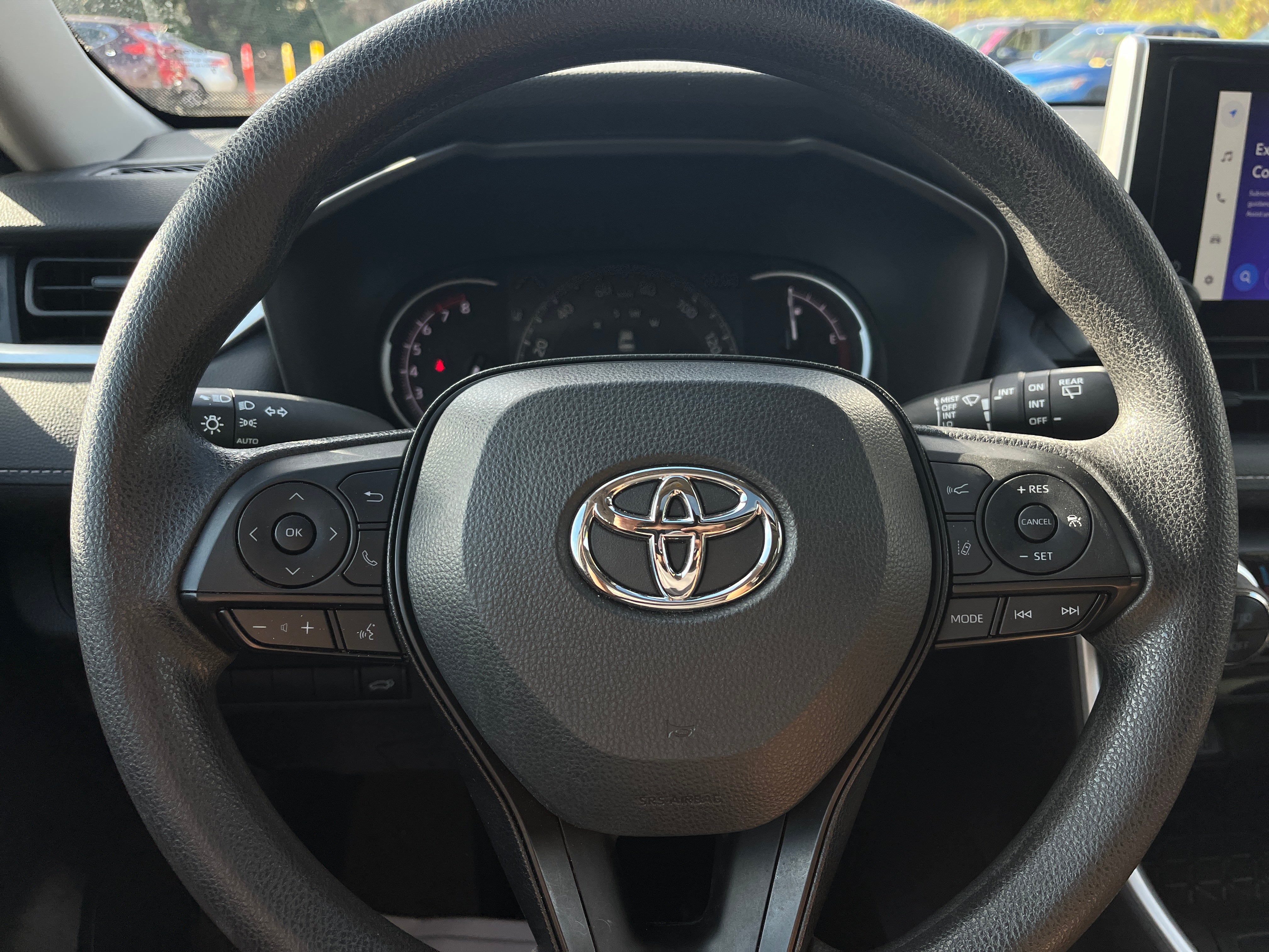 2023 Toyota RAV4 XLE 5