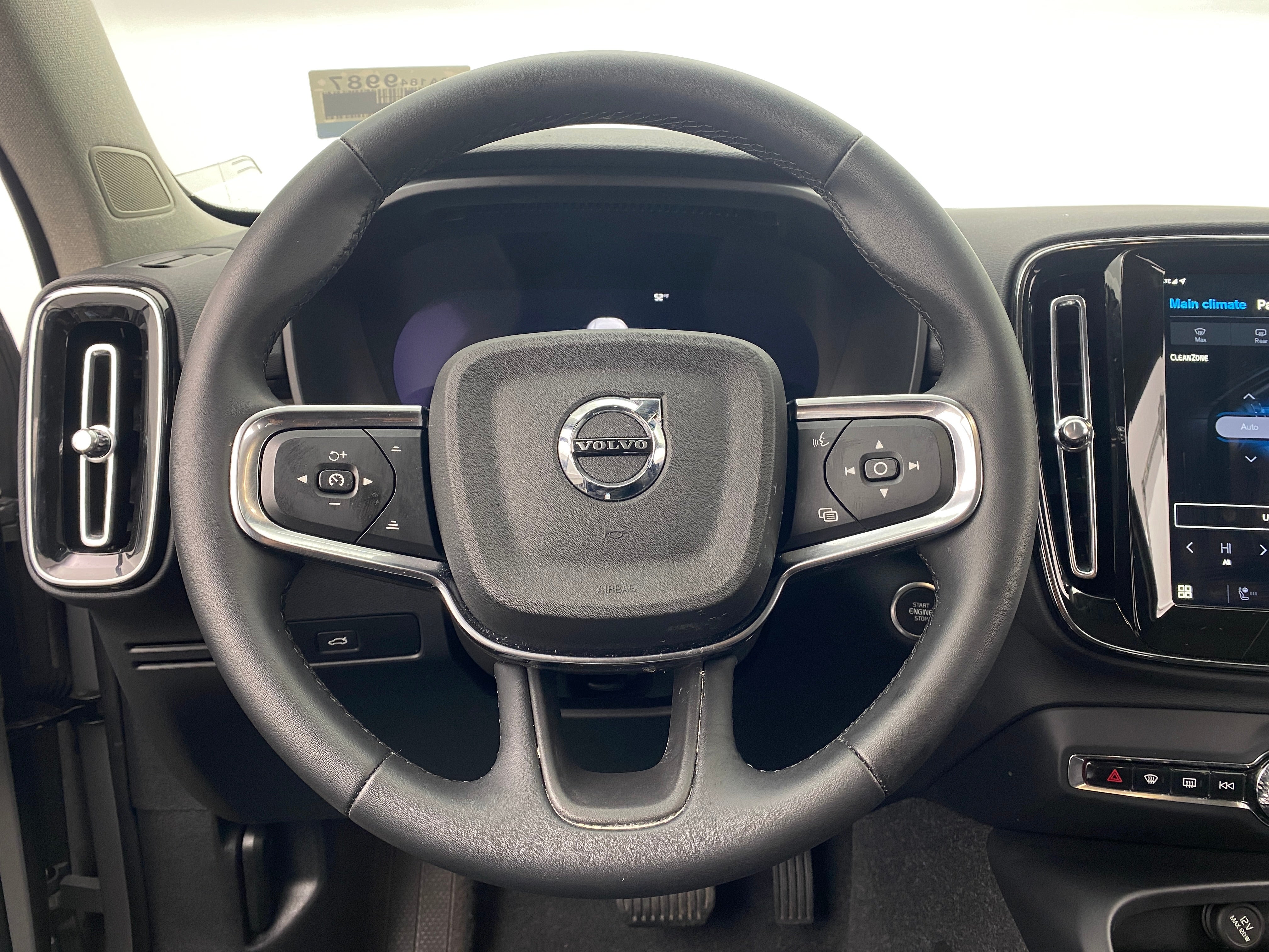 2024 Volvo XC40 B5 Plus 5