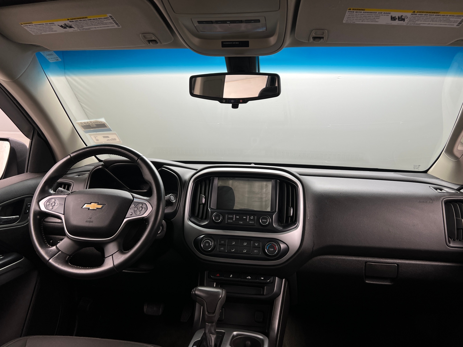 Thumbnail: 2016 Chevrolet Colorado - 3