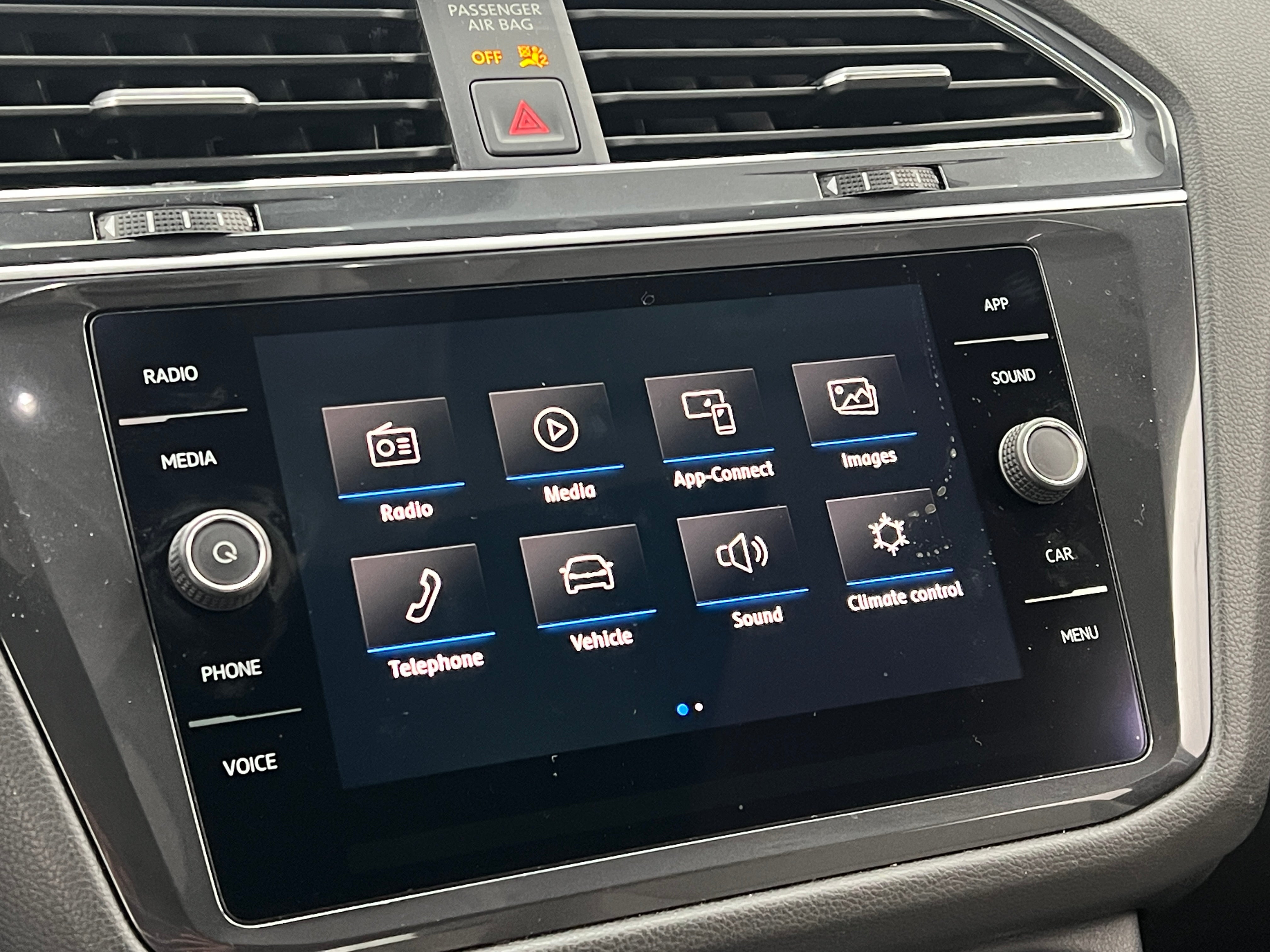 2020 Volkswagen Tiguan SE 4
