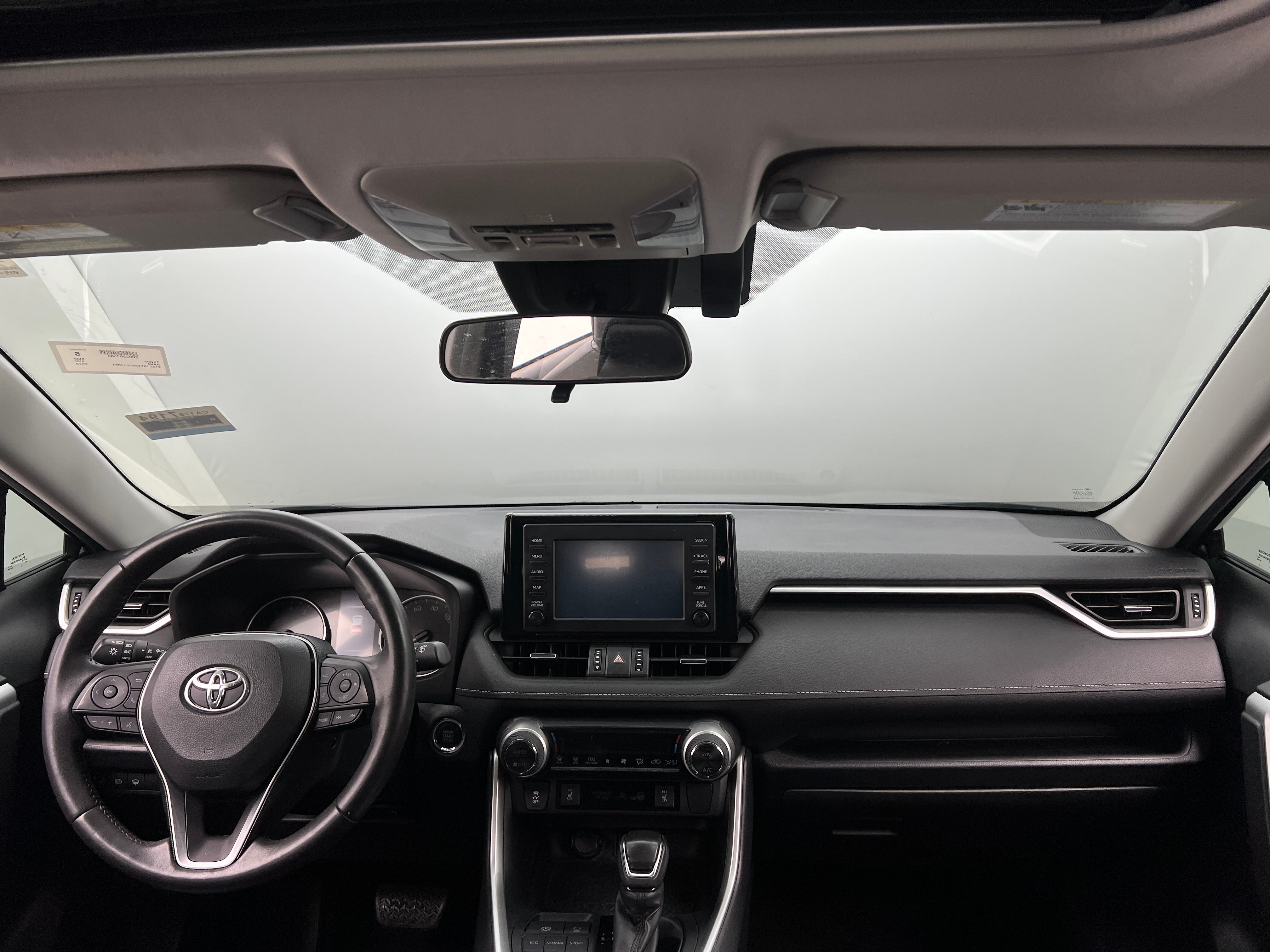 2019 Toyota RAV4 XLE Premium 3