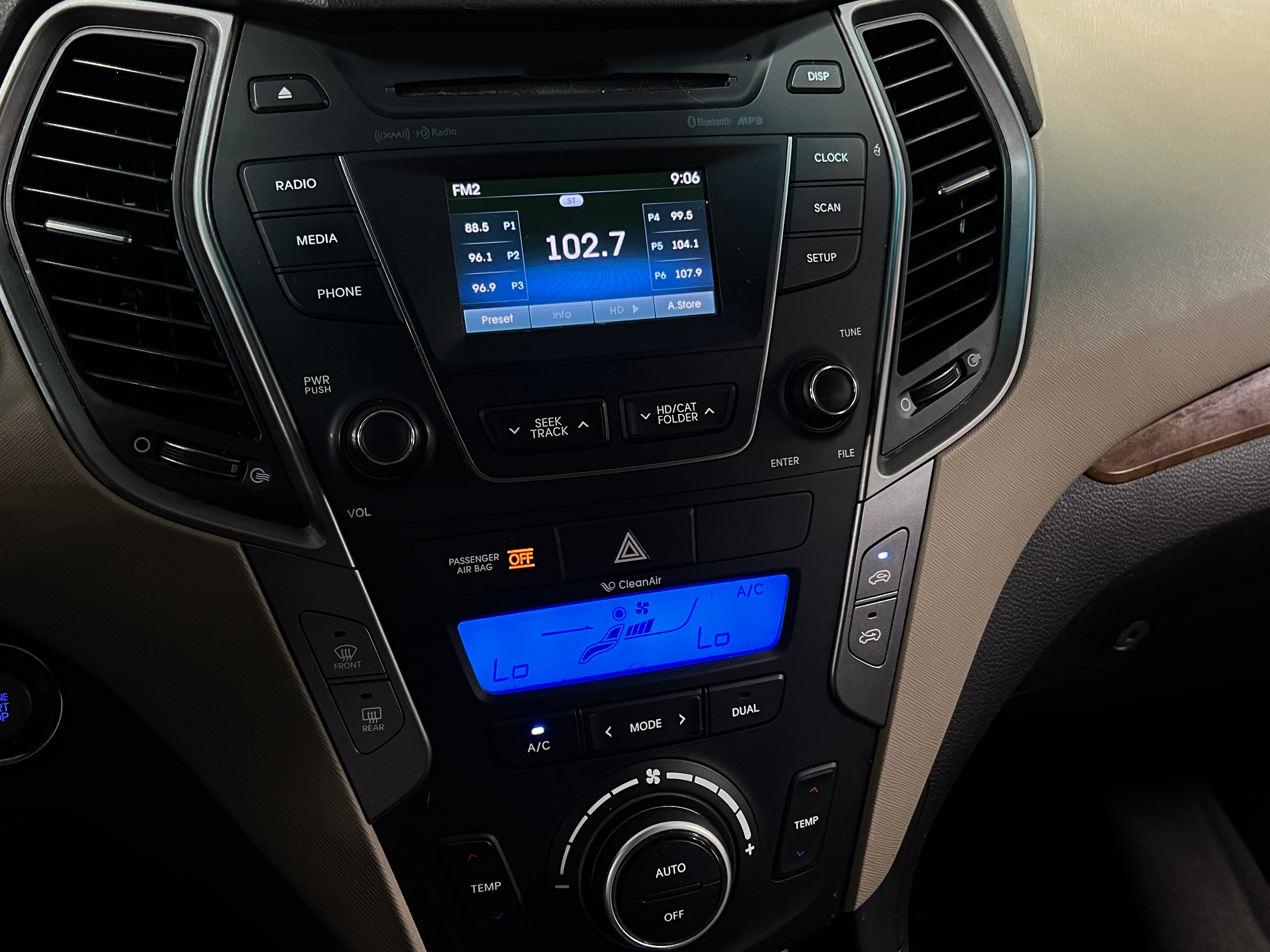 Thumbnail: 2014 Hyundai Santa Fe - 3