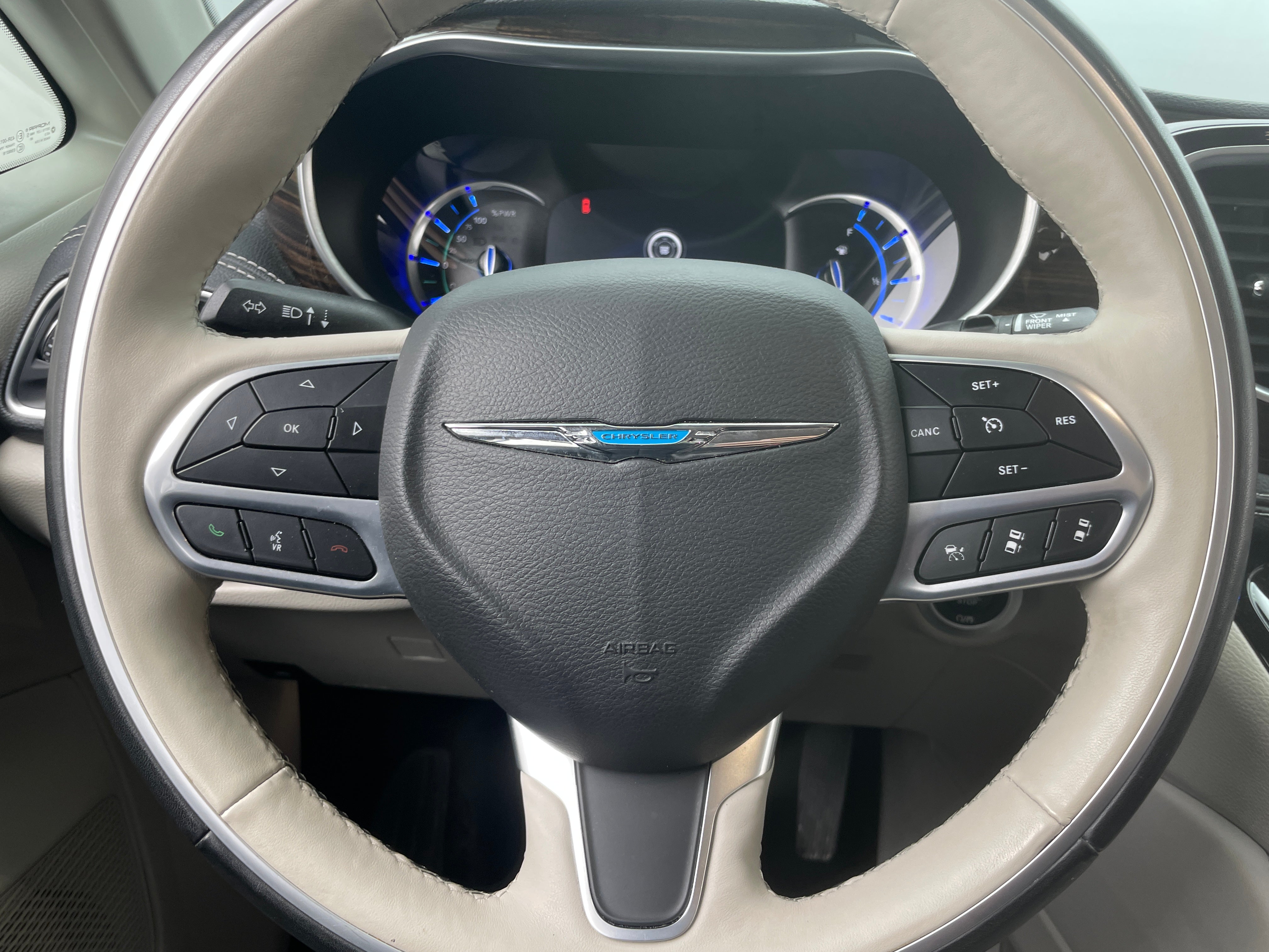 2021 Chrysler Pacifica Hybrid Limited 4