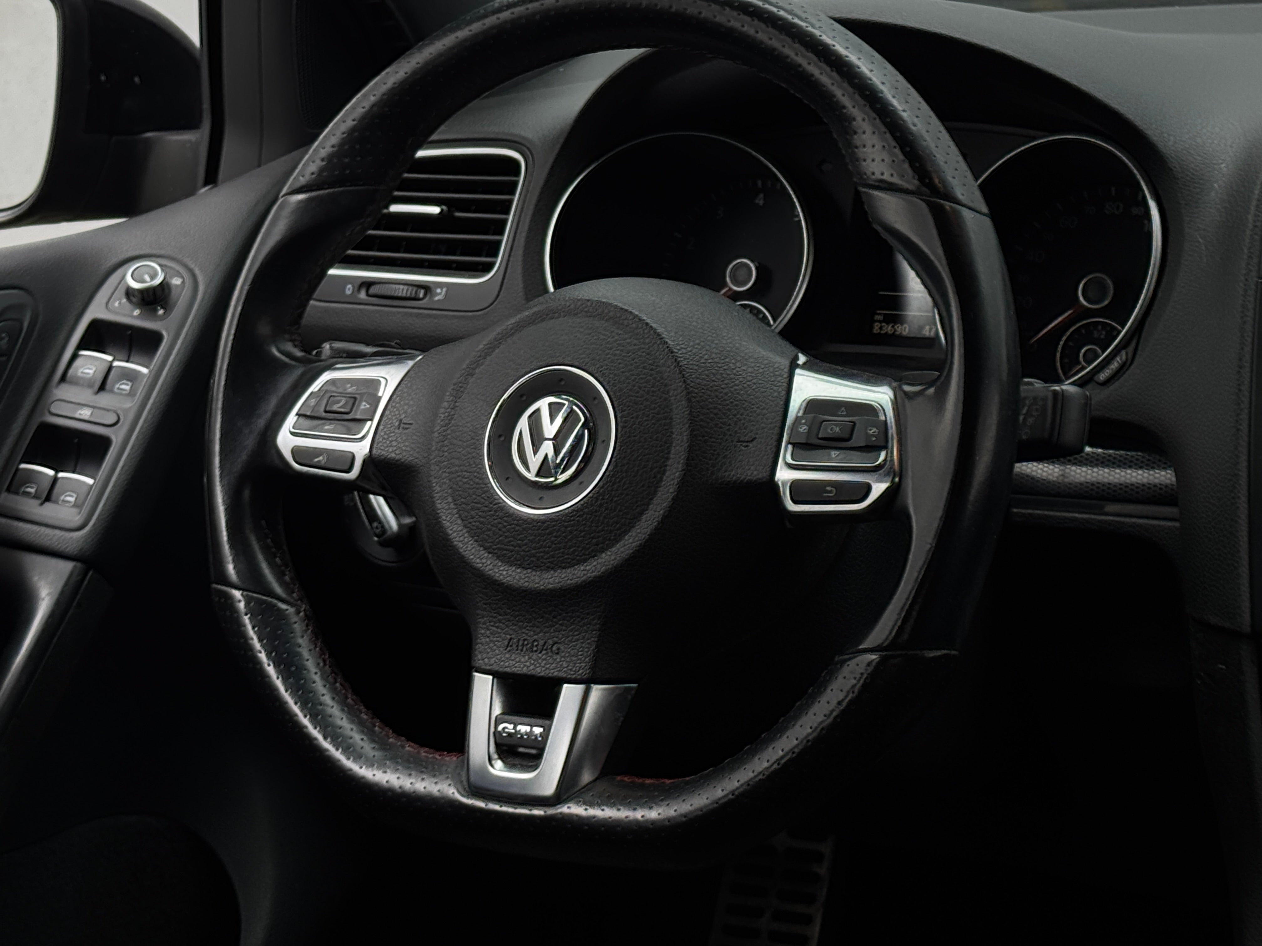 2014 Volkswagen Golf GTI Wolfsburg Edition 5