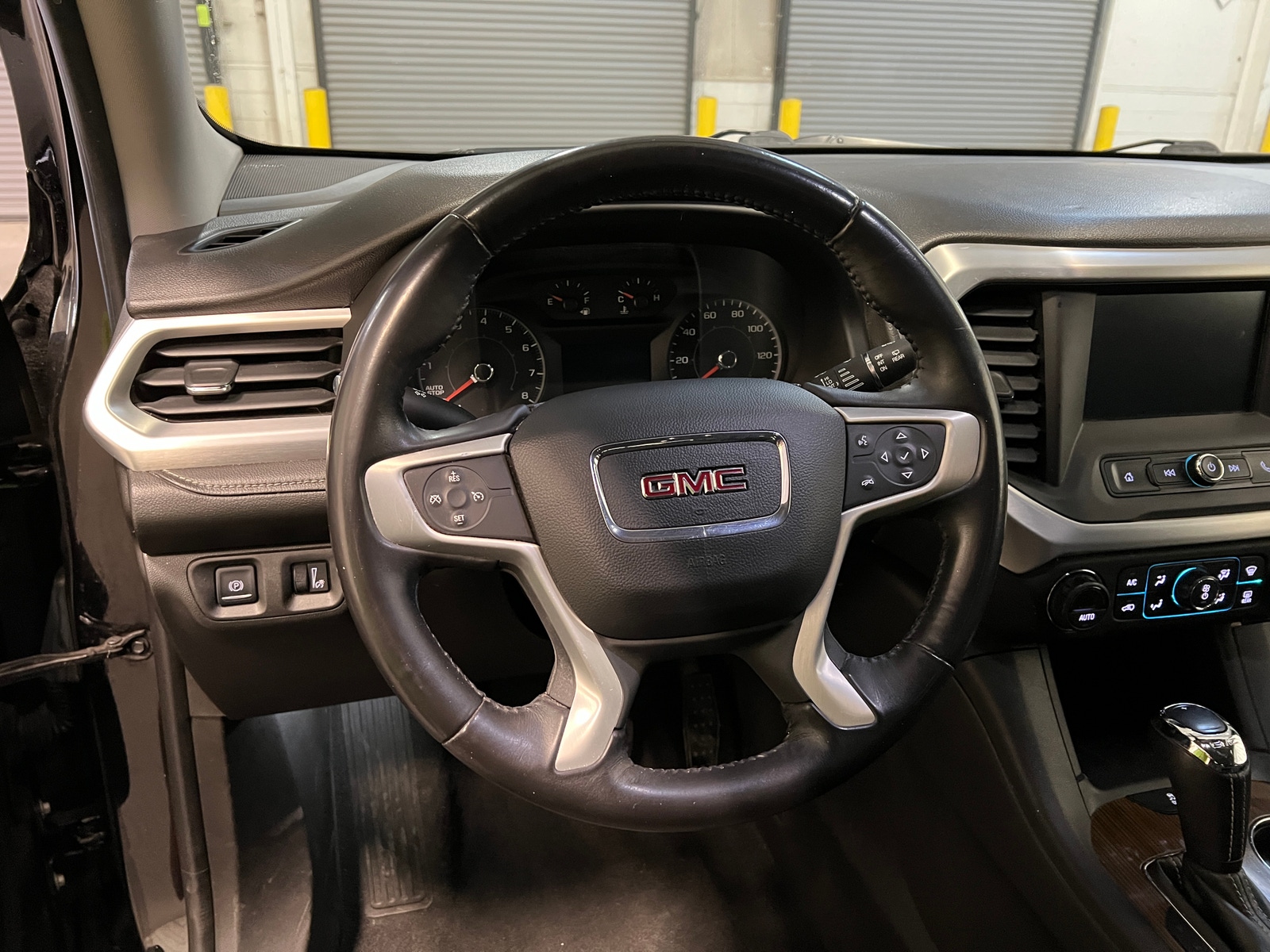 Thumbnail: 2017 GMC Acadia - 5