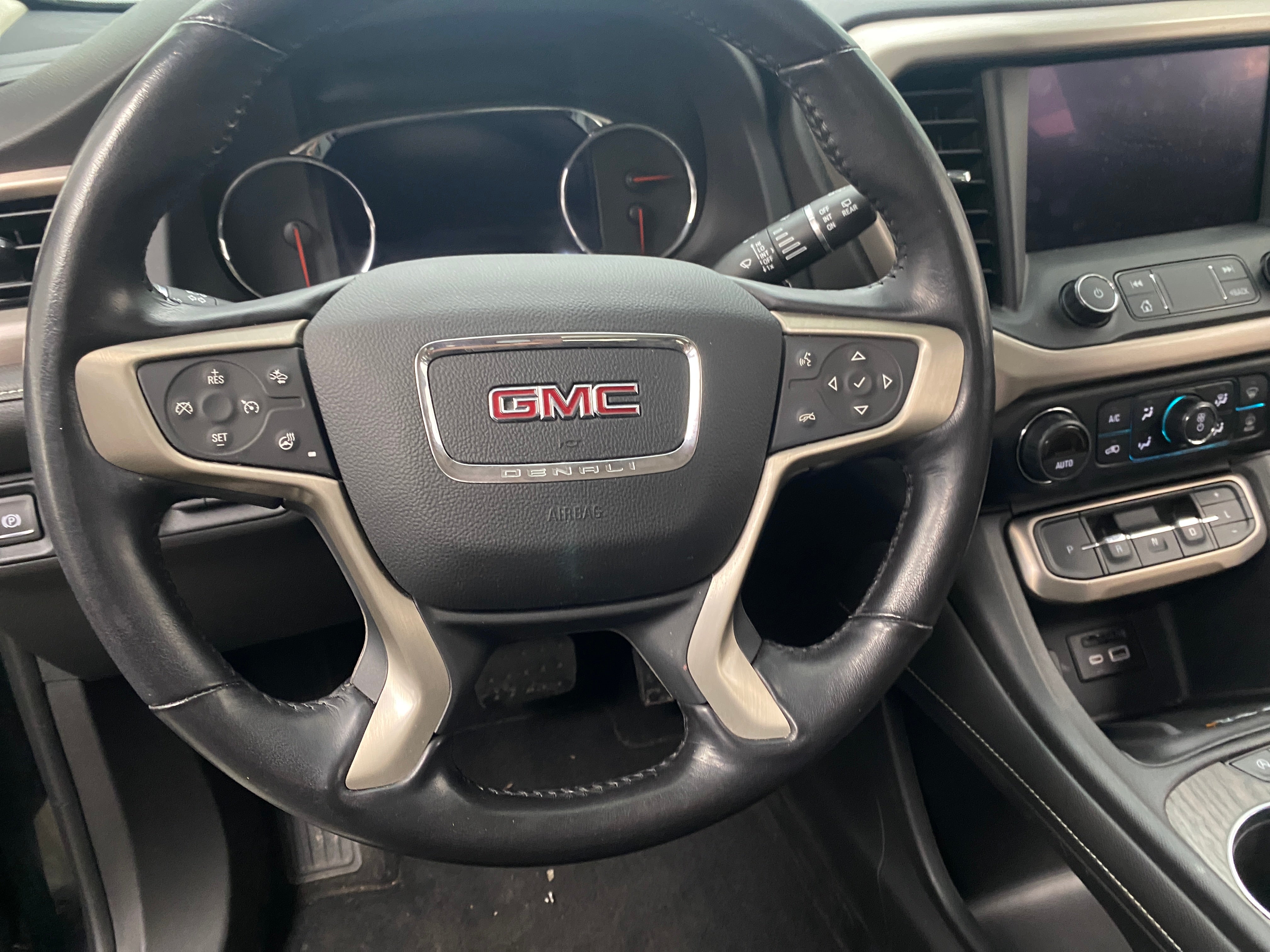 2021 GMC Acadia Denali 4