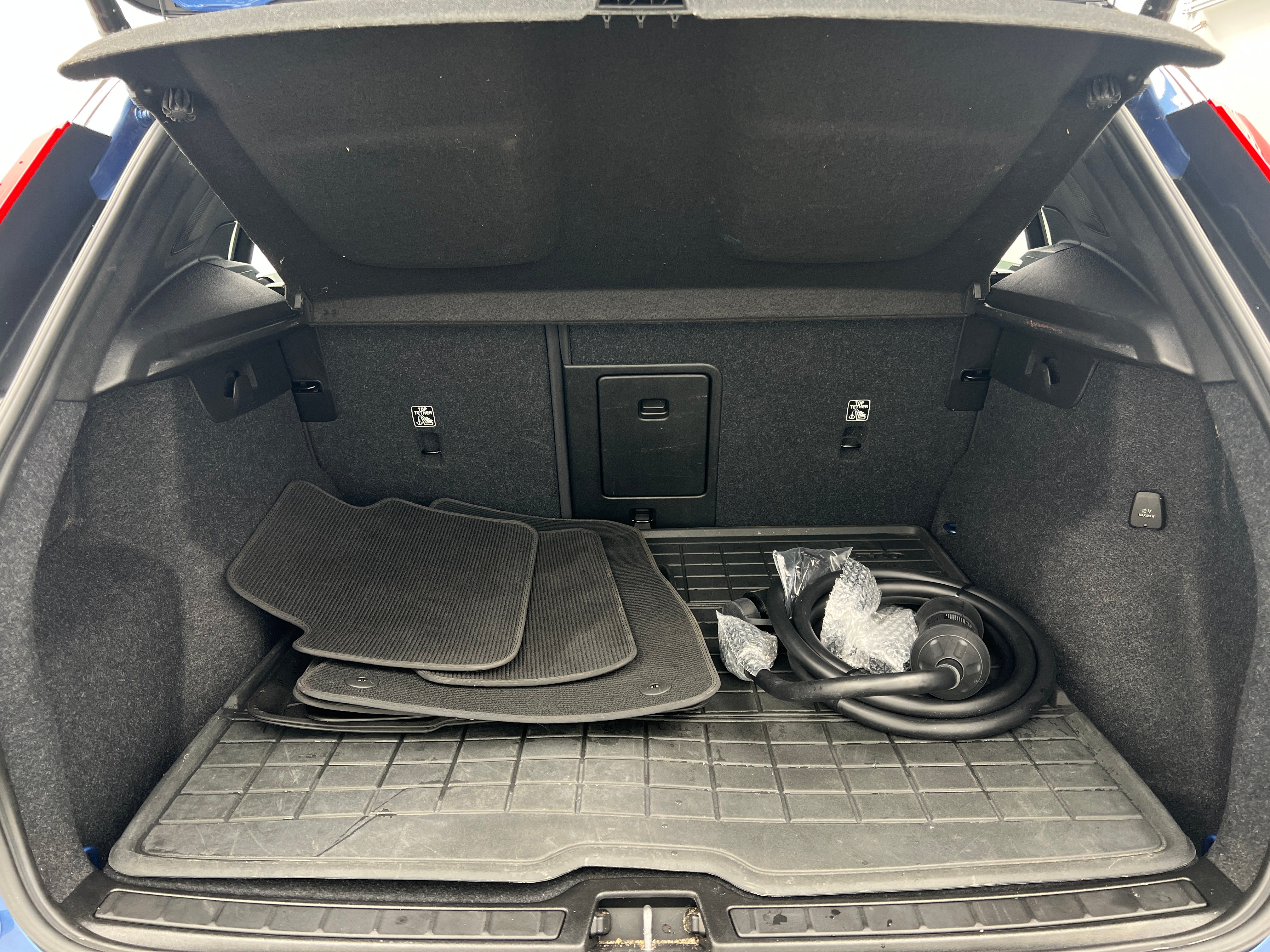 2021 Volvo XC40 Recharge Core 6