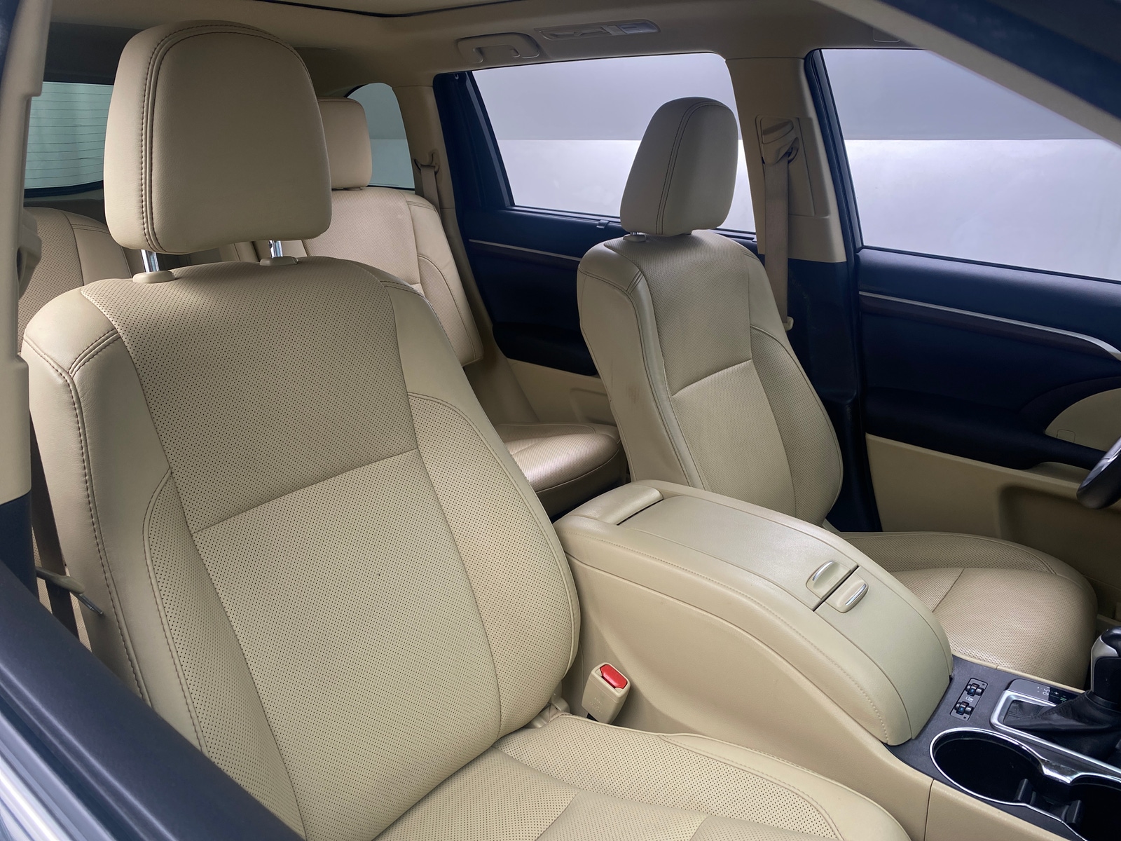 Thumbnail: 2016 Toyota Highlander - 2