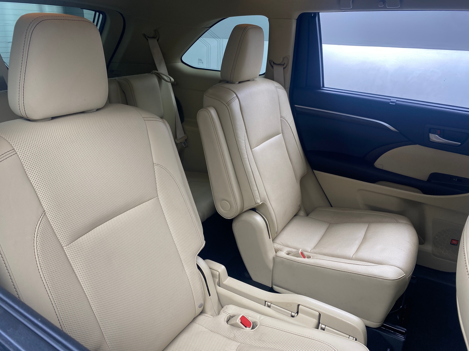 Thumbnail: 2016 Toyota Highlander - 6