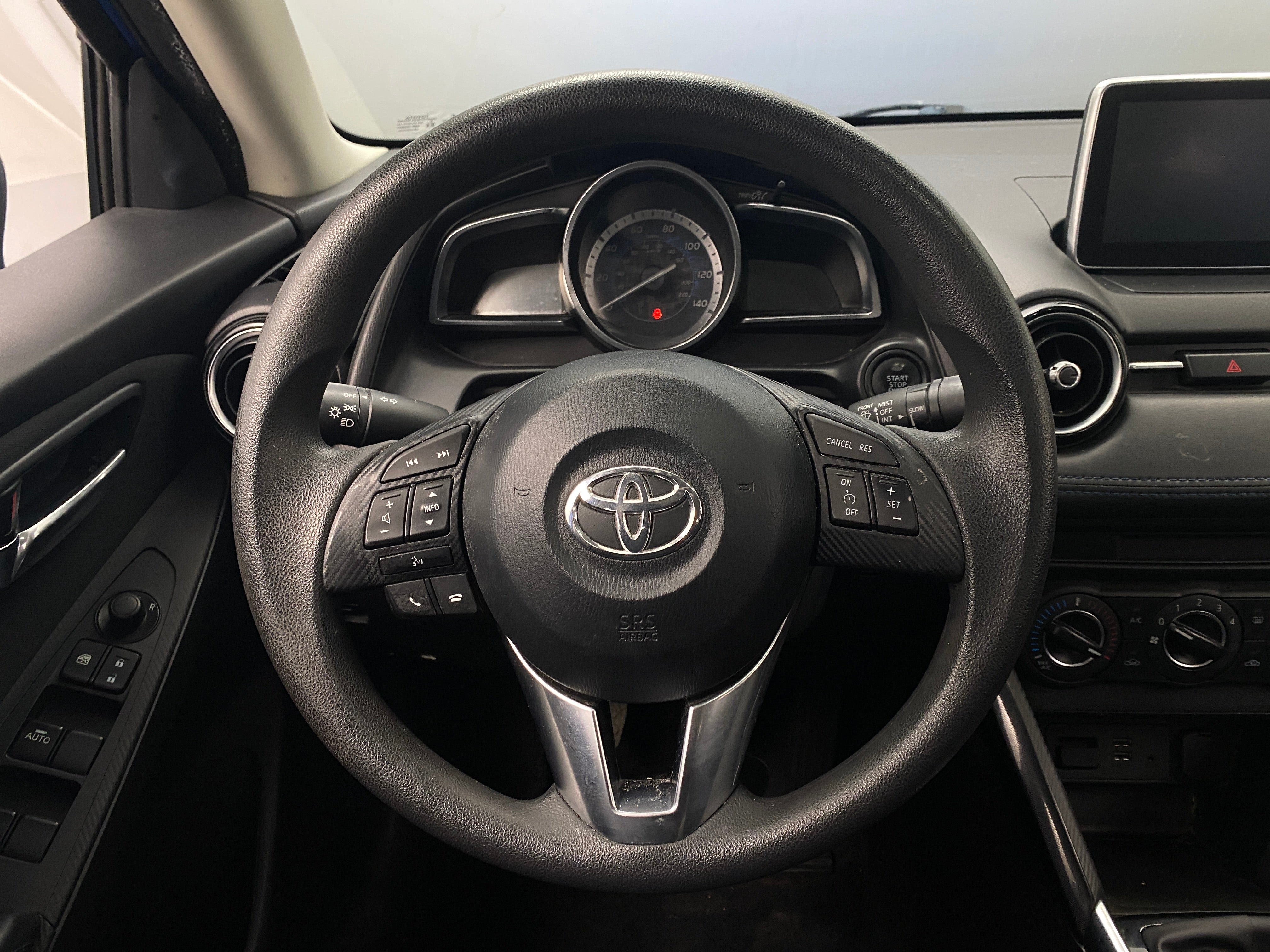 2017 Toyota Yaris iA Base 5