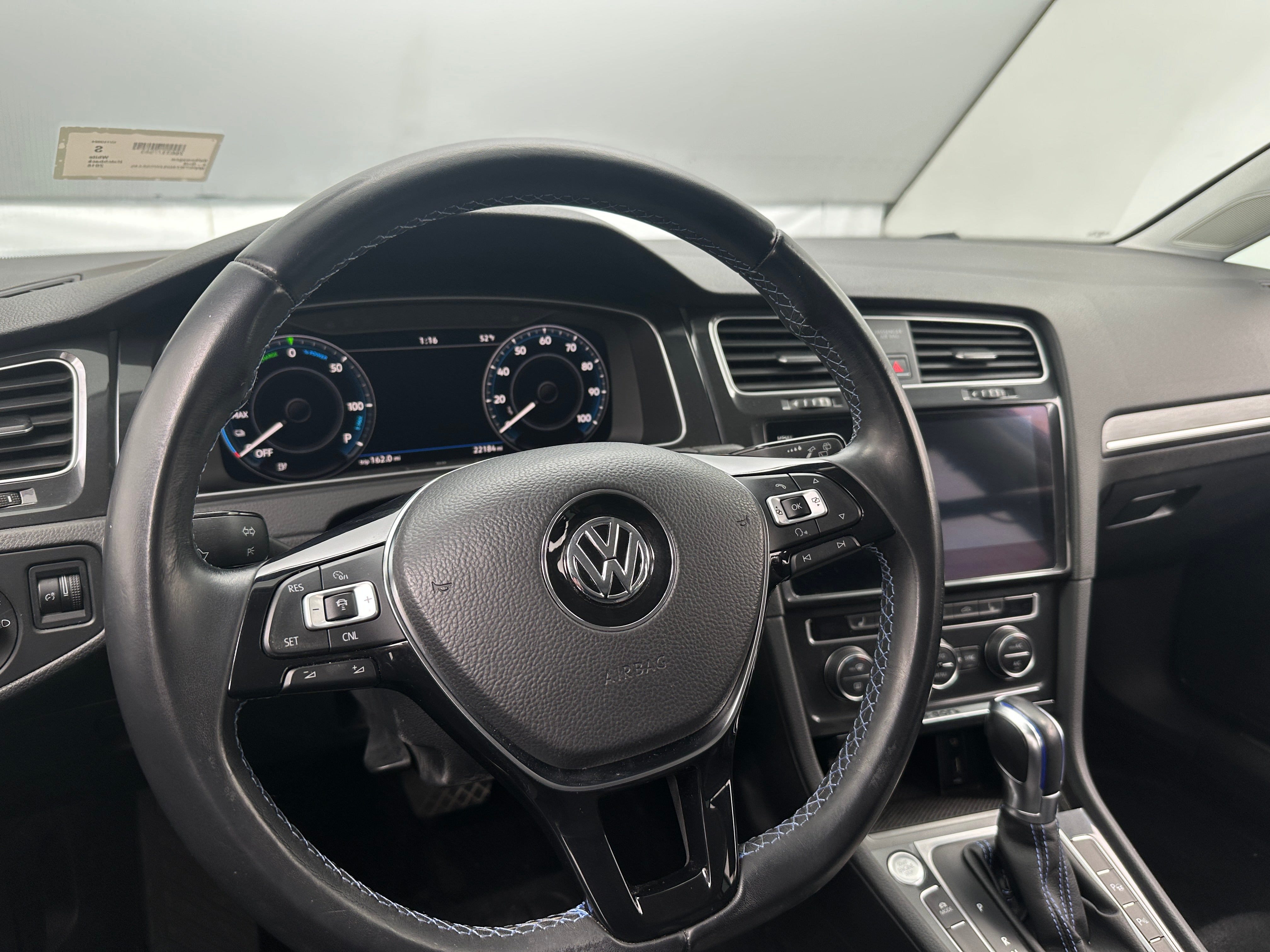 2018 Volkswagen e-Golf SEL Premium 5