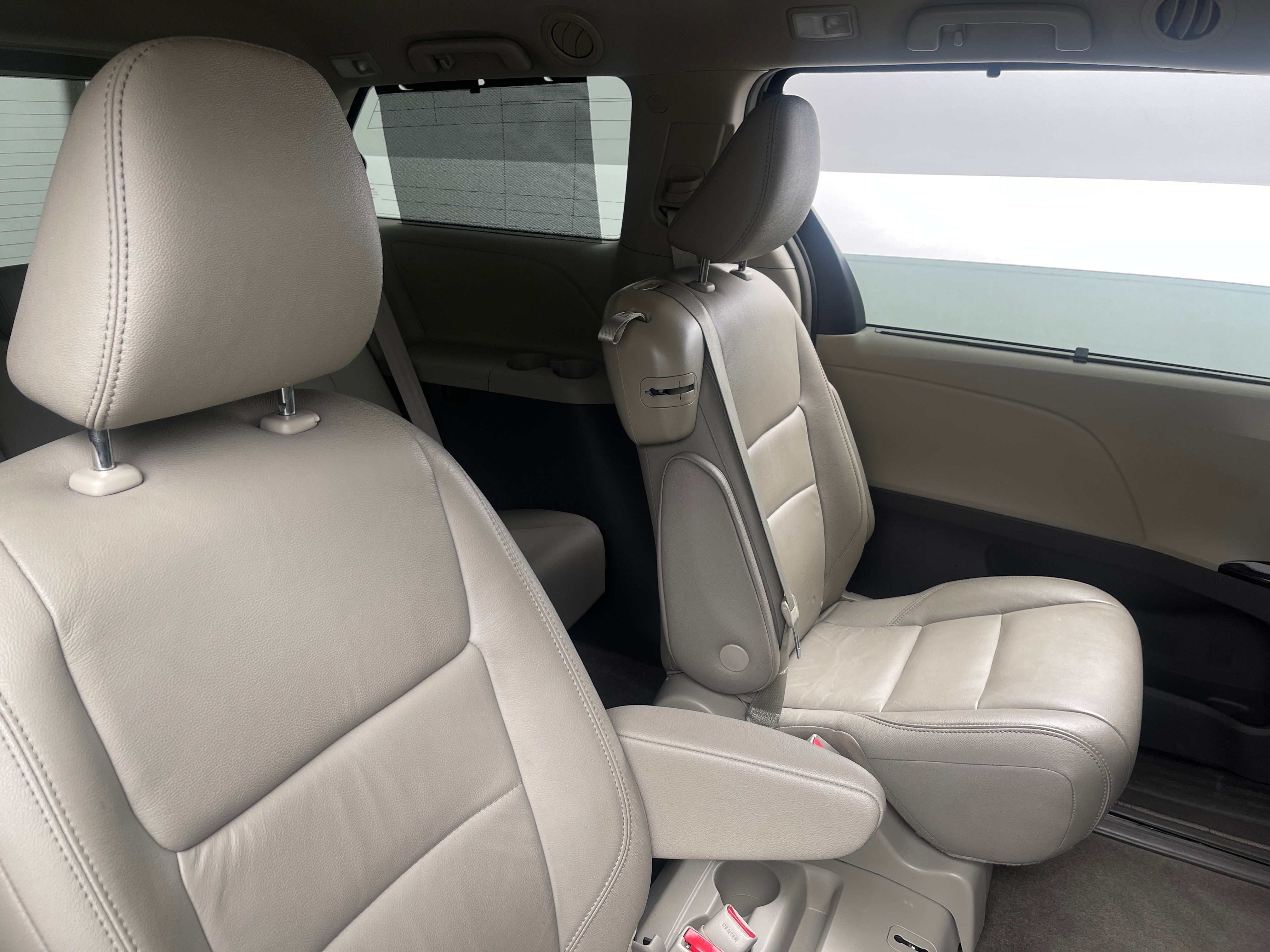 2019 Toyota Sienna XLE 5