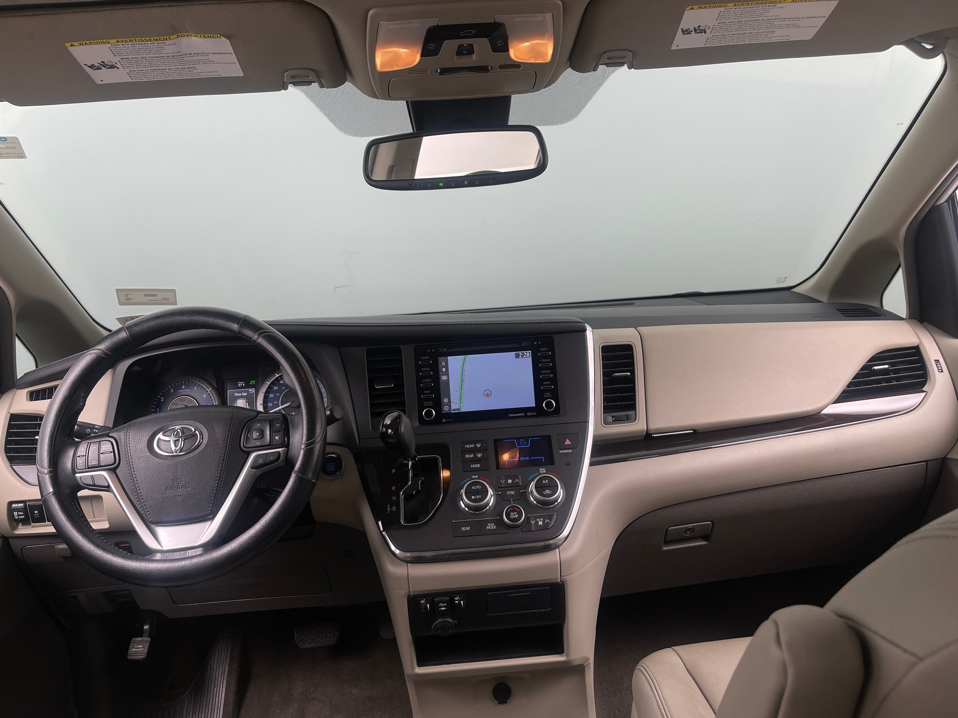 2019 Toyota Sienna XLE 2