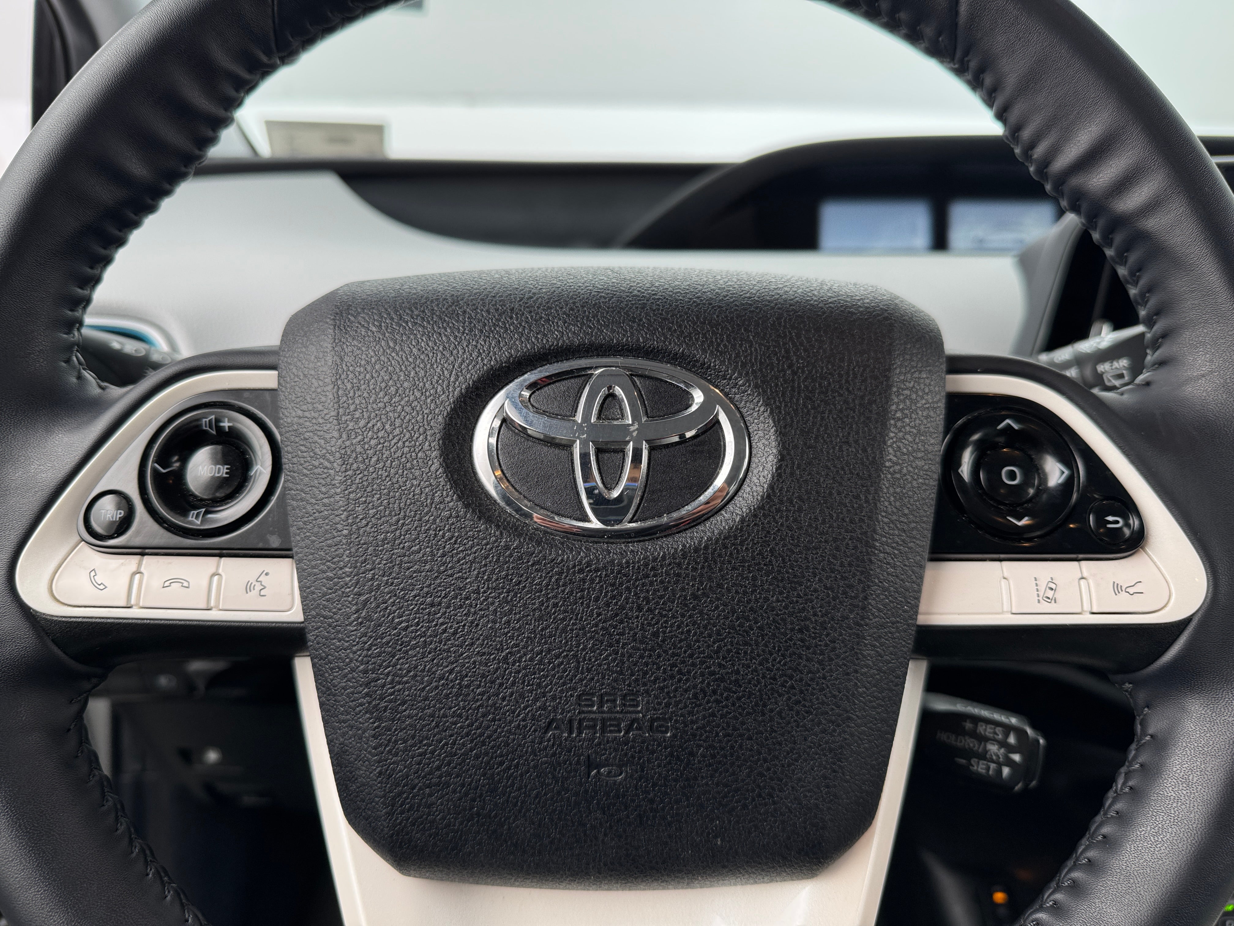 2018 Toyota Prius Four 4