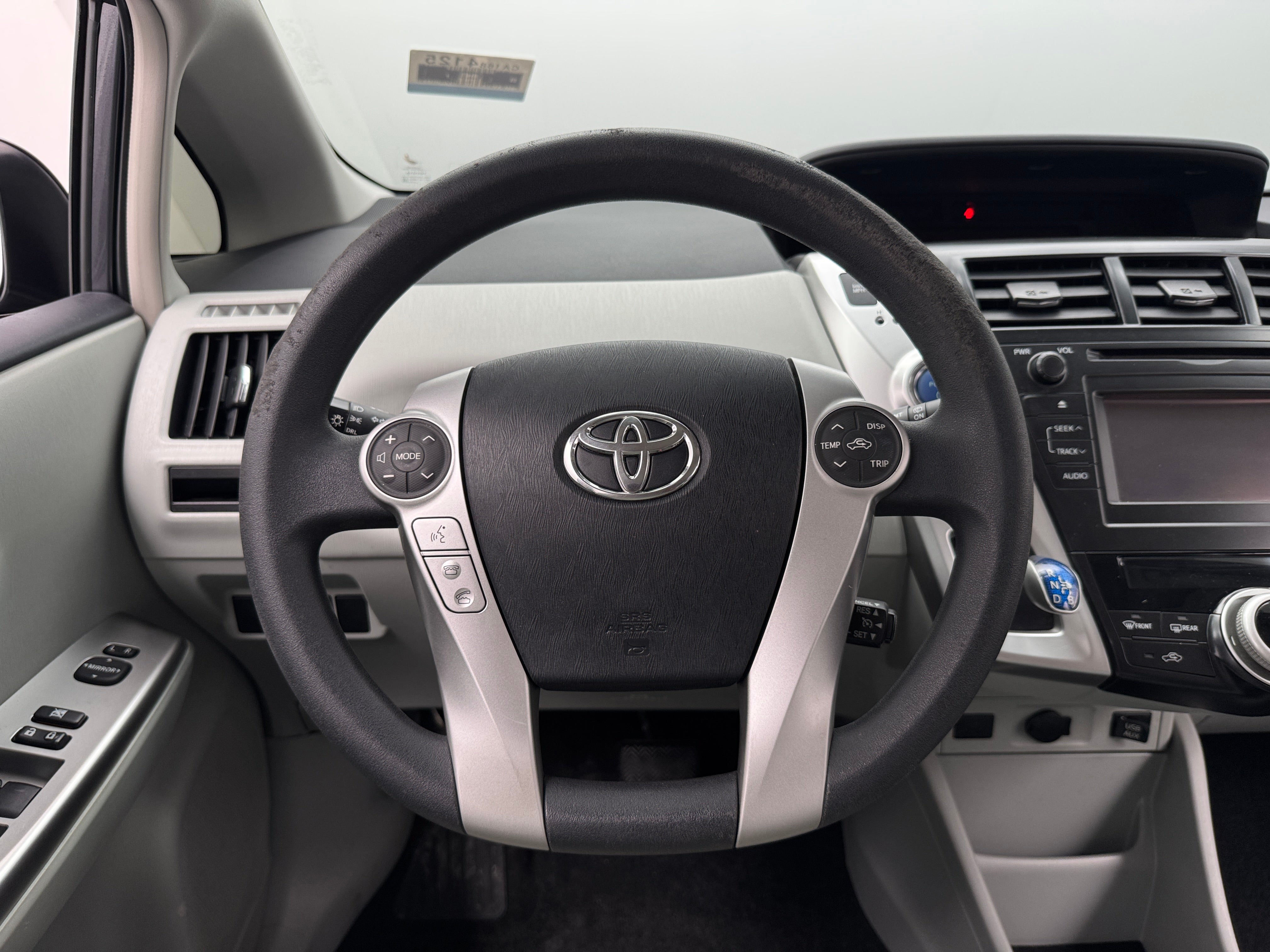 2014 Toyota Prius v Three 5