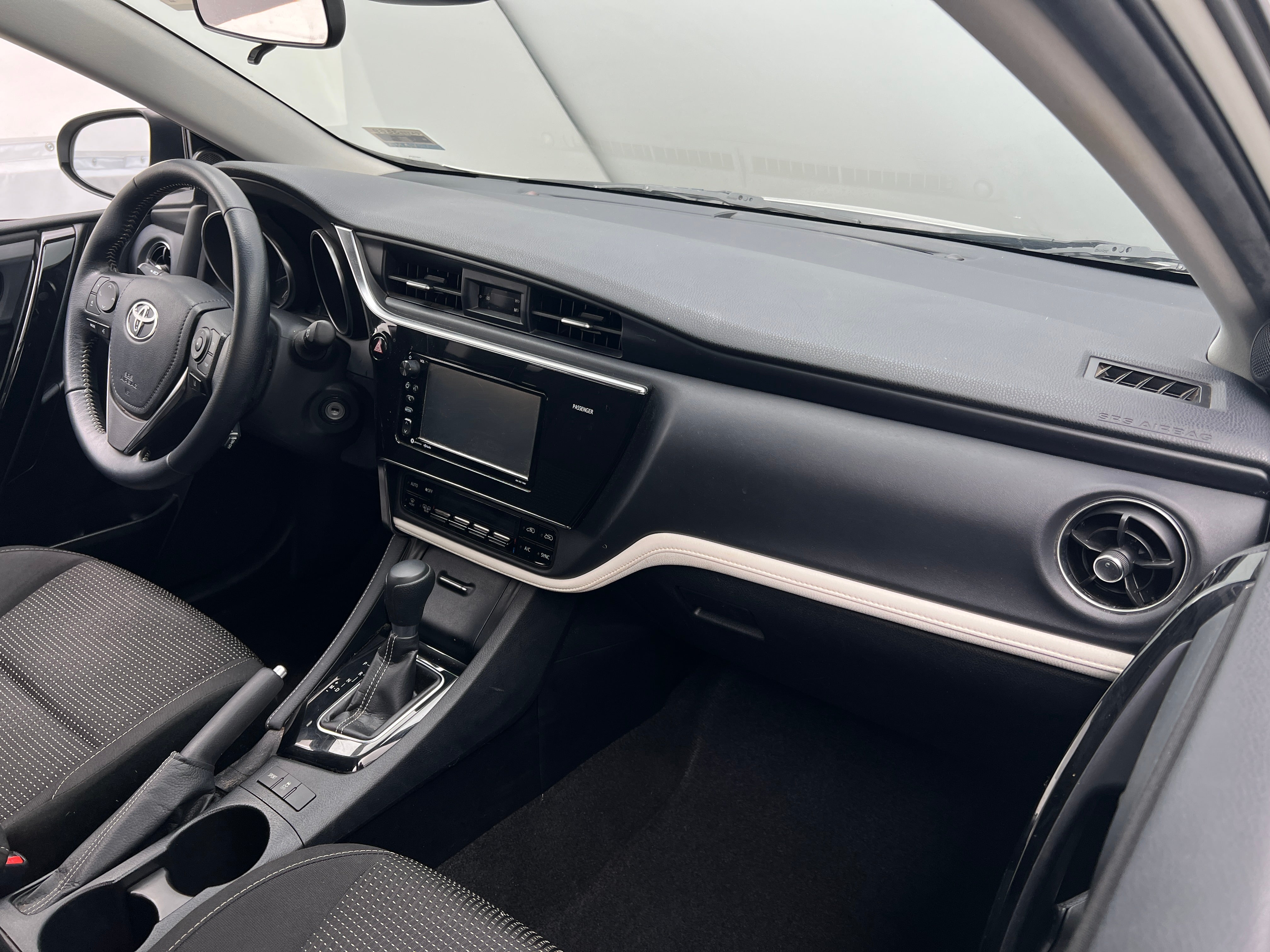 2018 Toyota Corolla iM Base 3