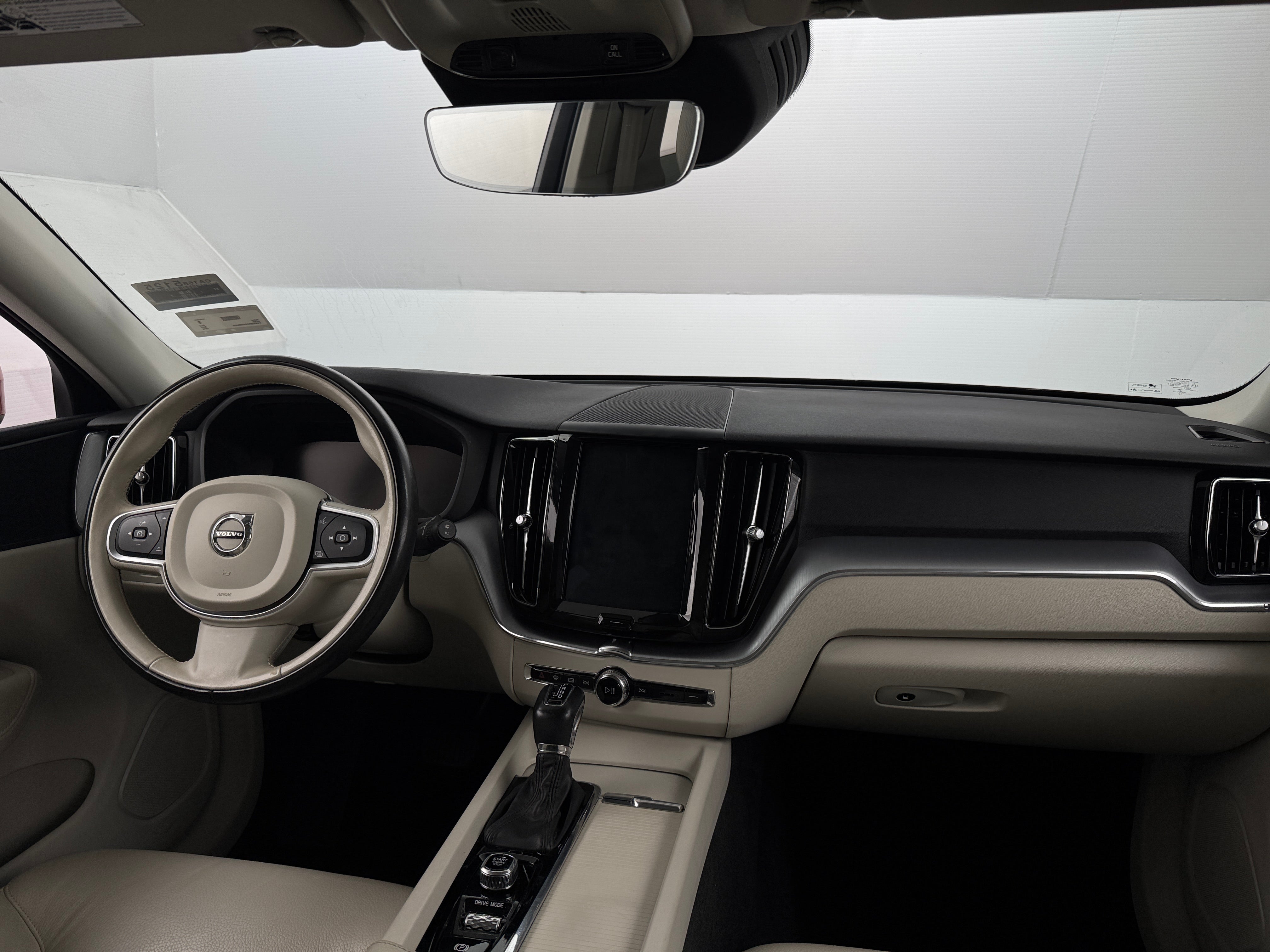 2018 Volvo XC60 T6 Momentum 2