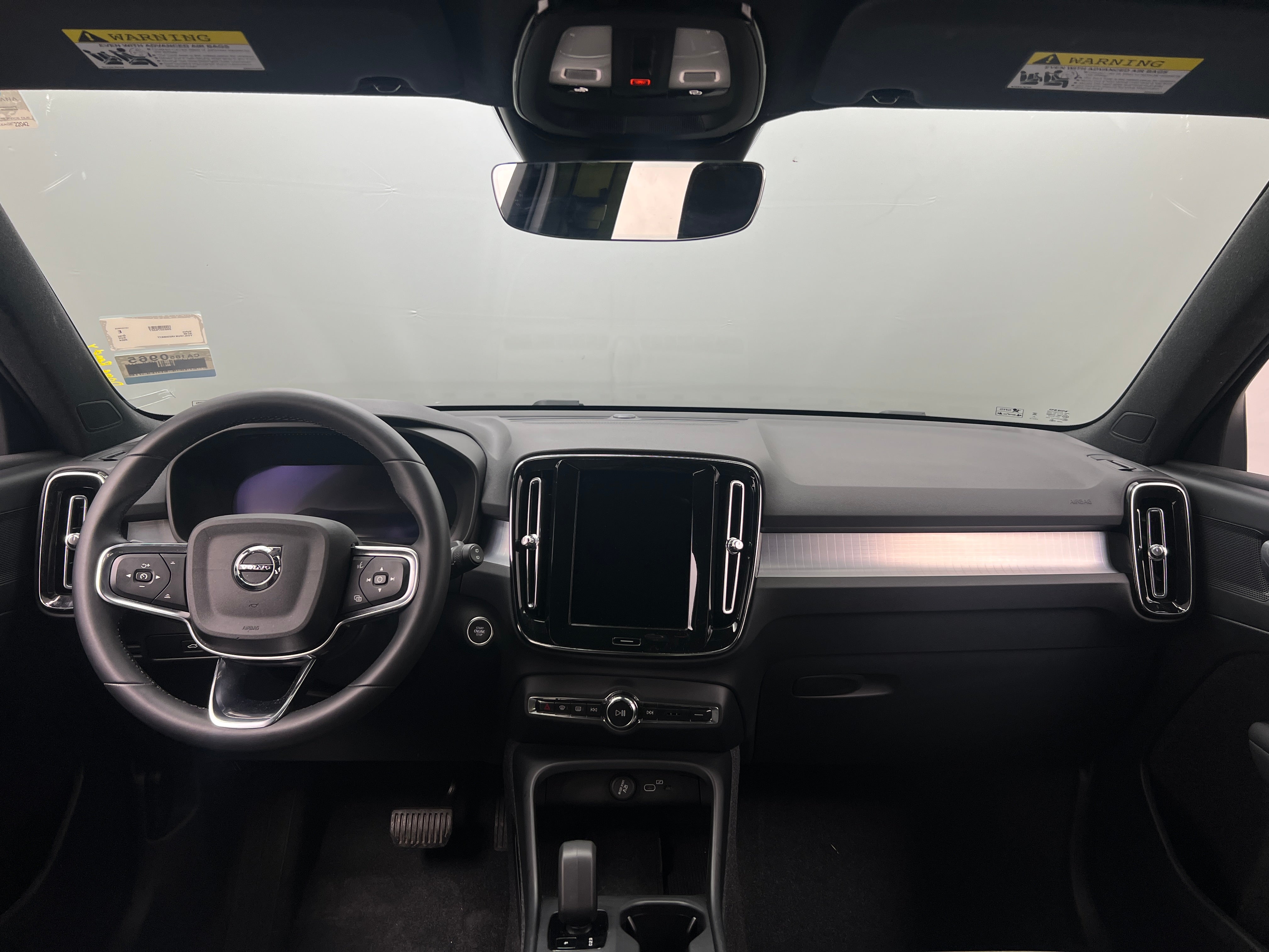 2024 Volvo XC40 B5 Core 3