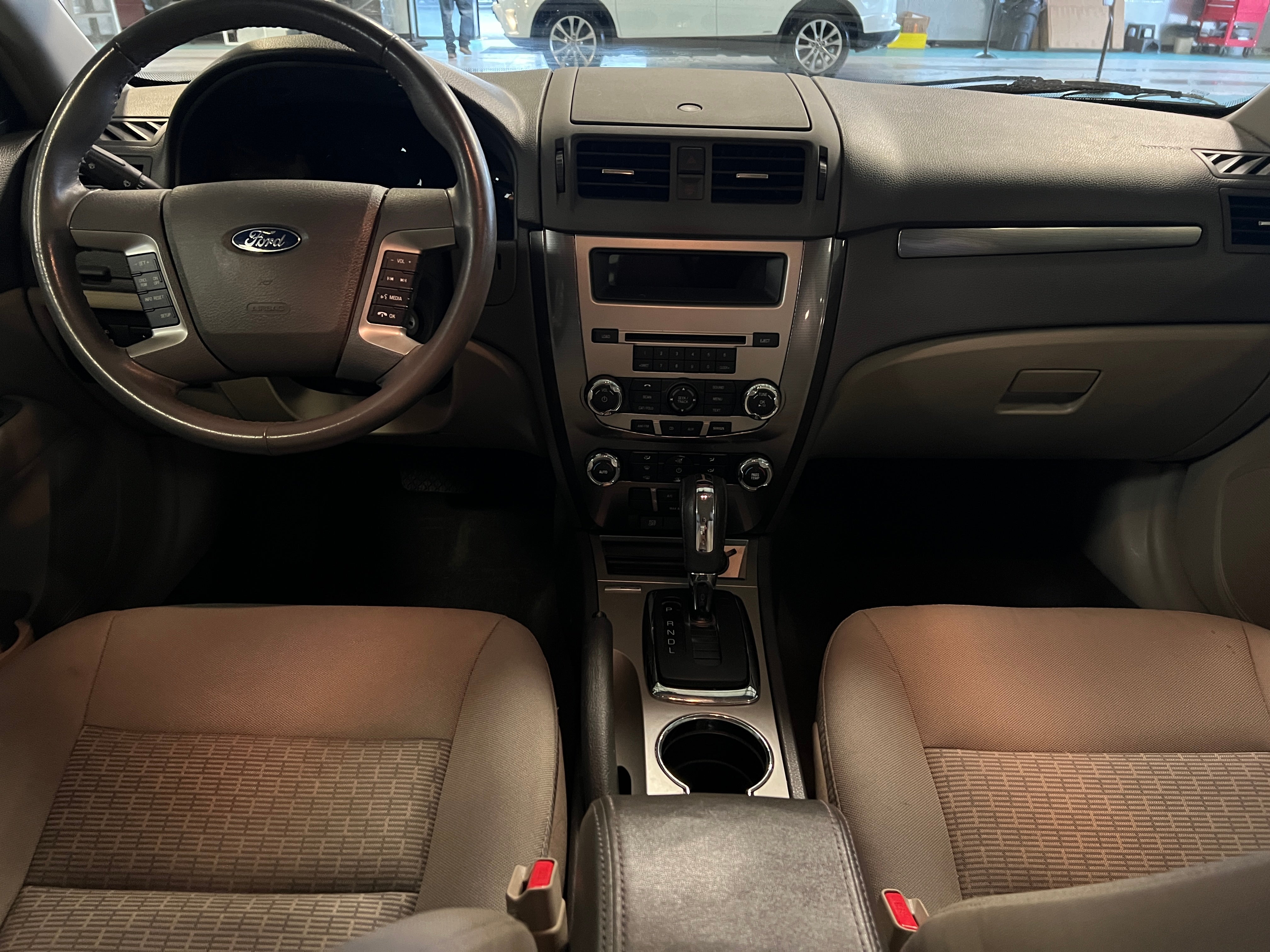 2012 Ford Fusion SEL 2