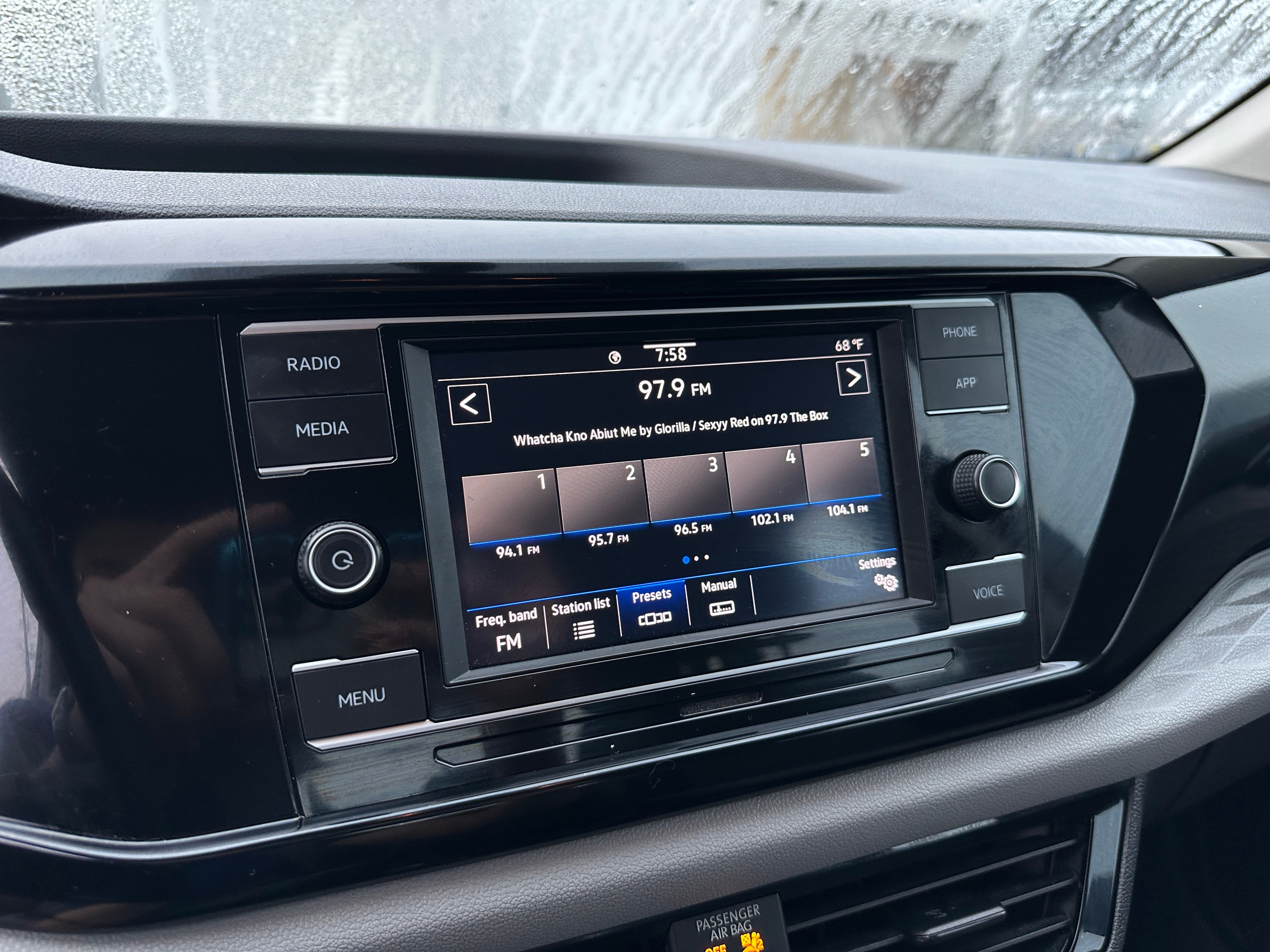2023 Volkswagen Taos S 4