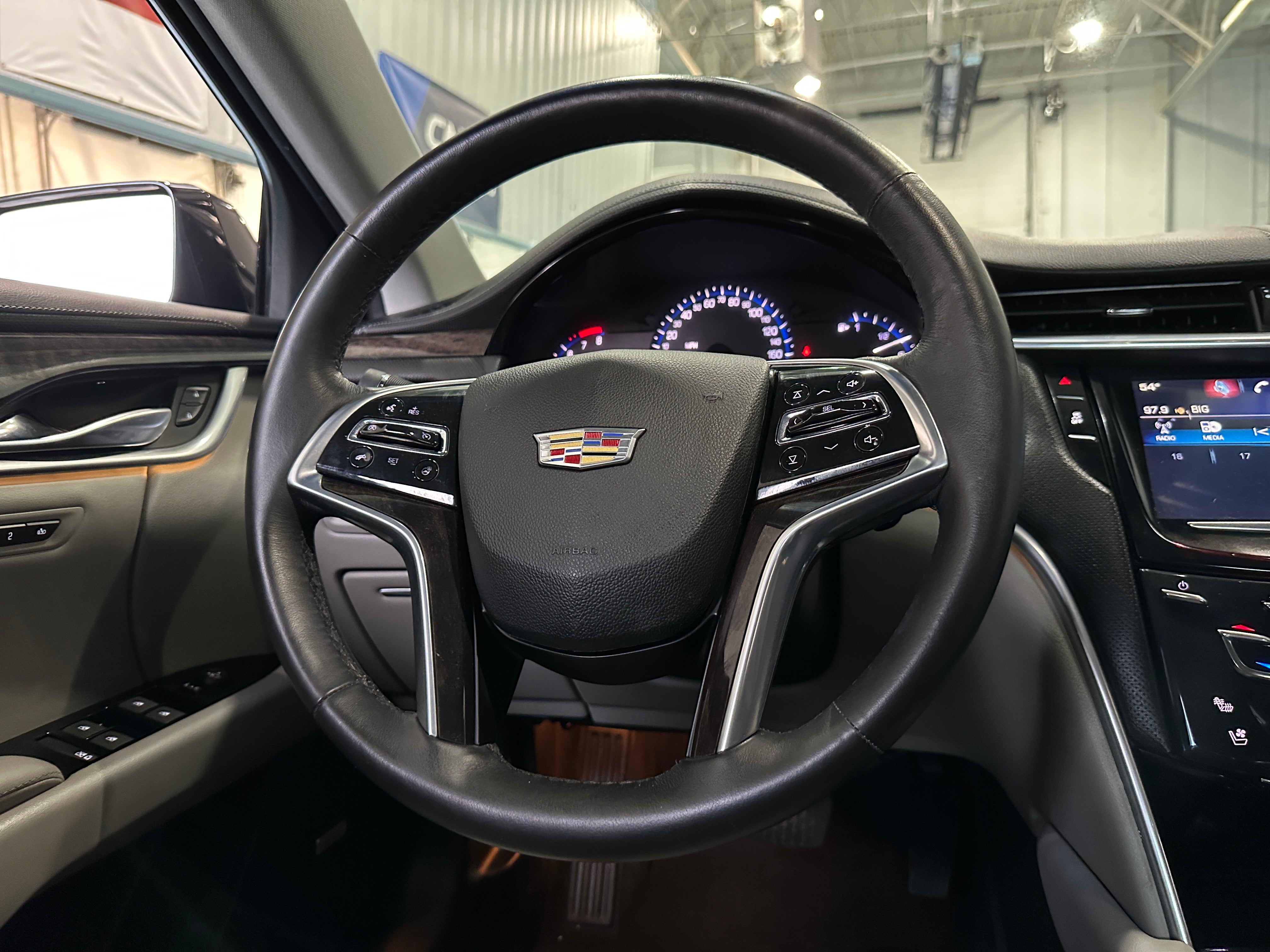 2016 Cadillac XTS Luxury 4