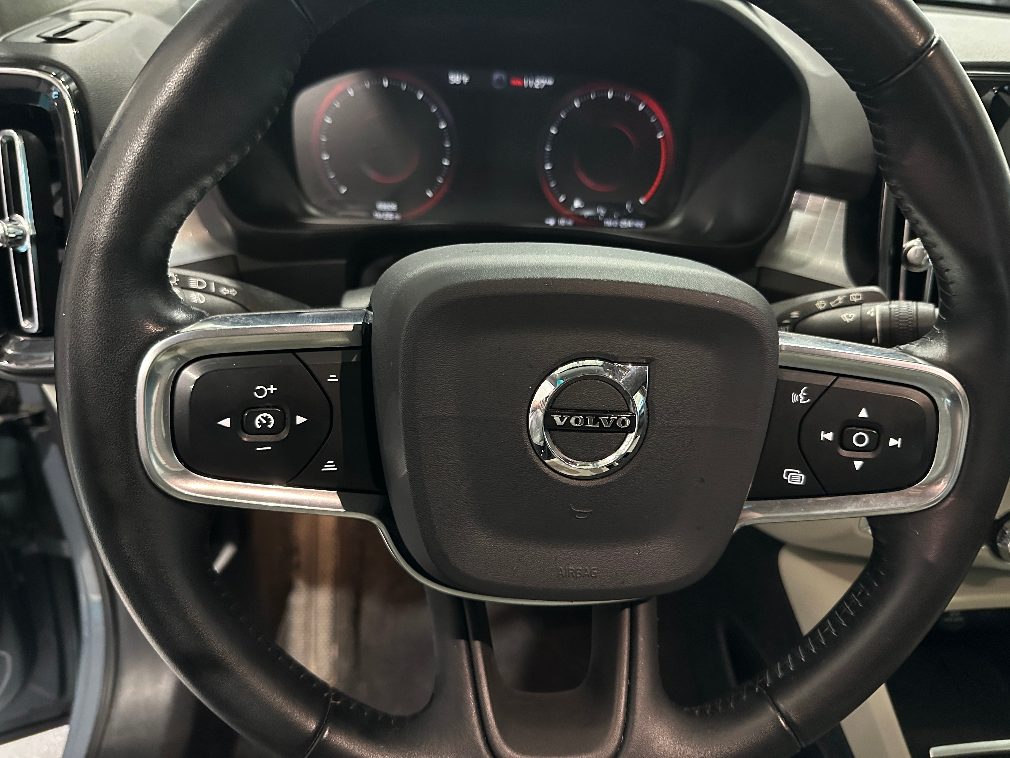 2020 Volvo XC40 T5 Momentum 5