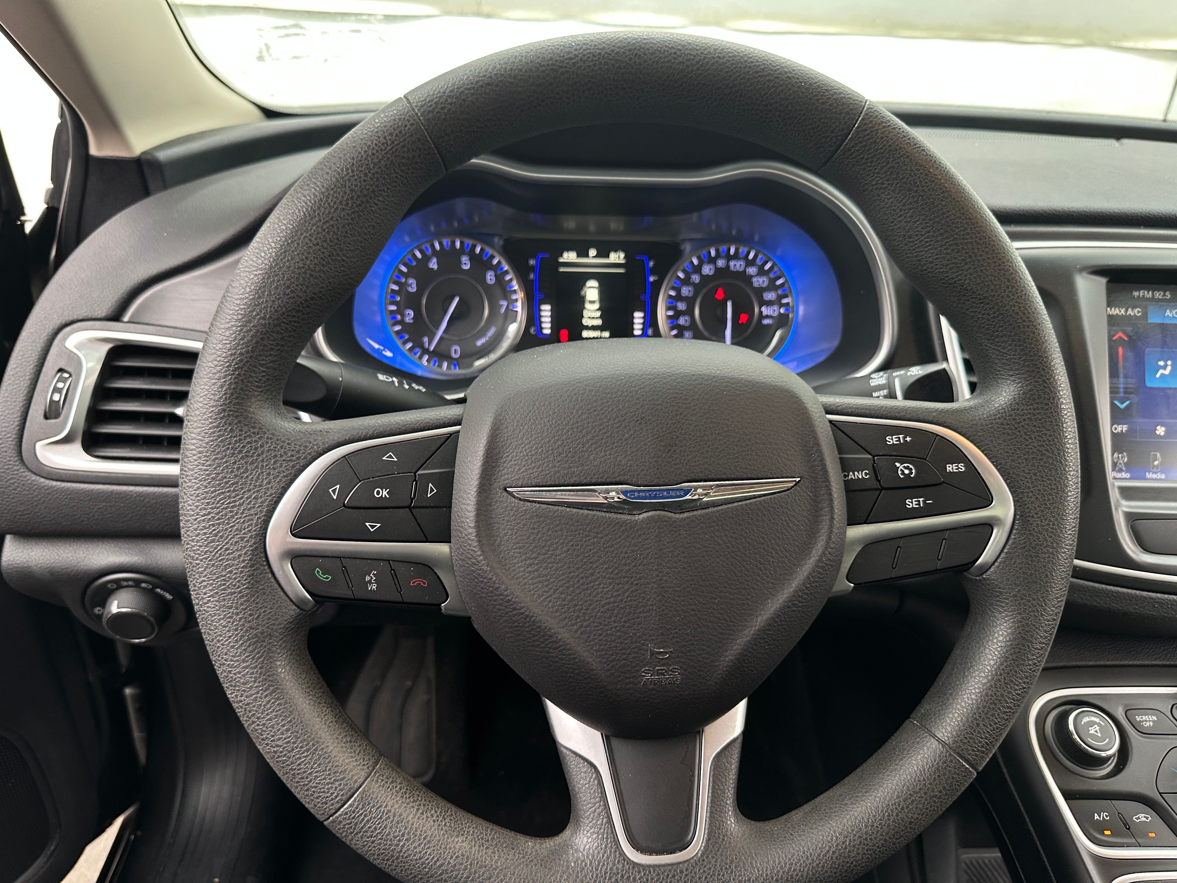 2016 Chrysler 200 Limited 5