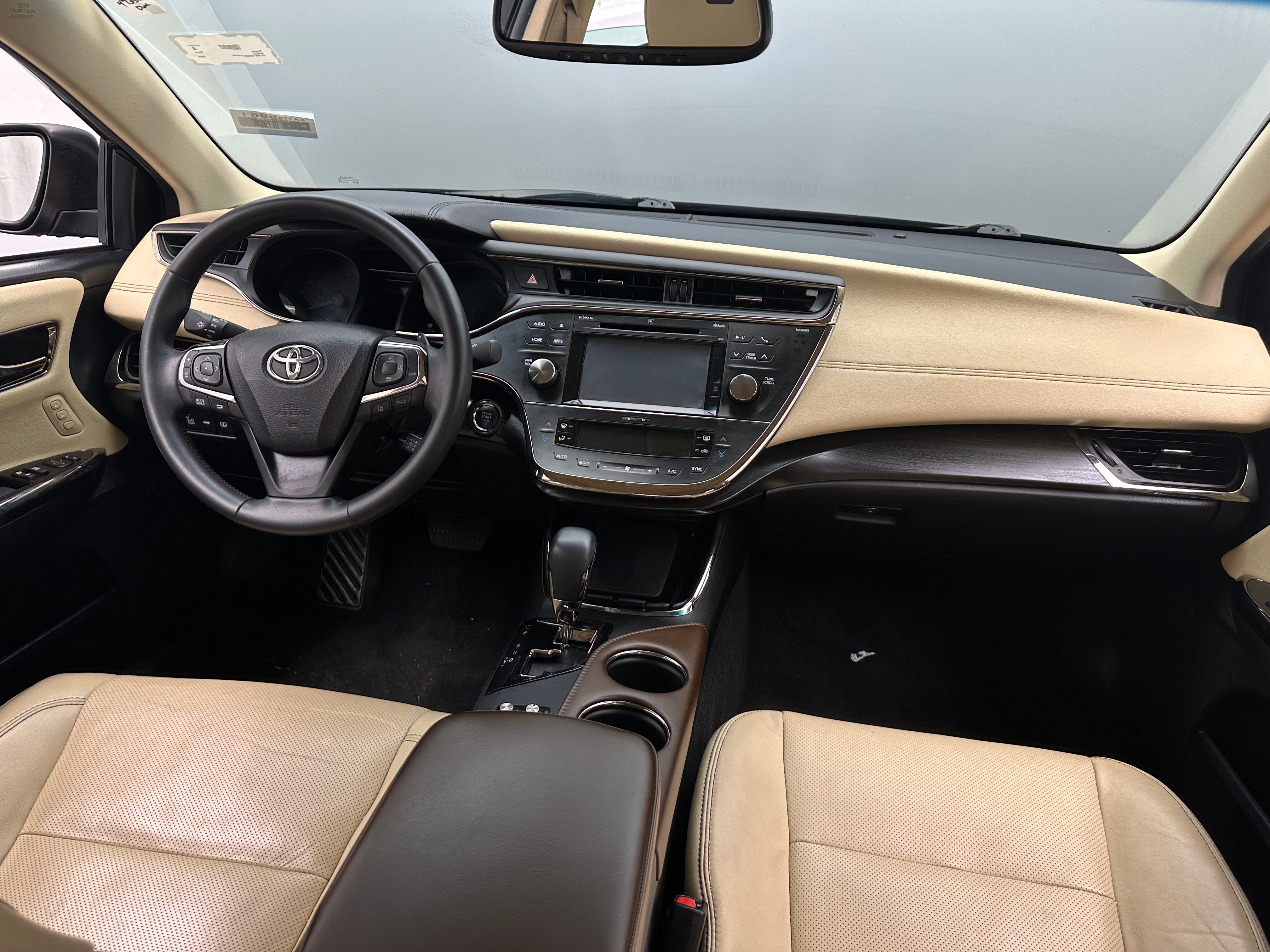 2016 Toyota Avalon Limited 3