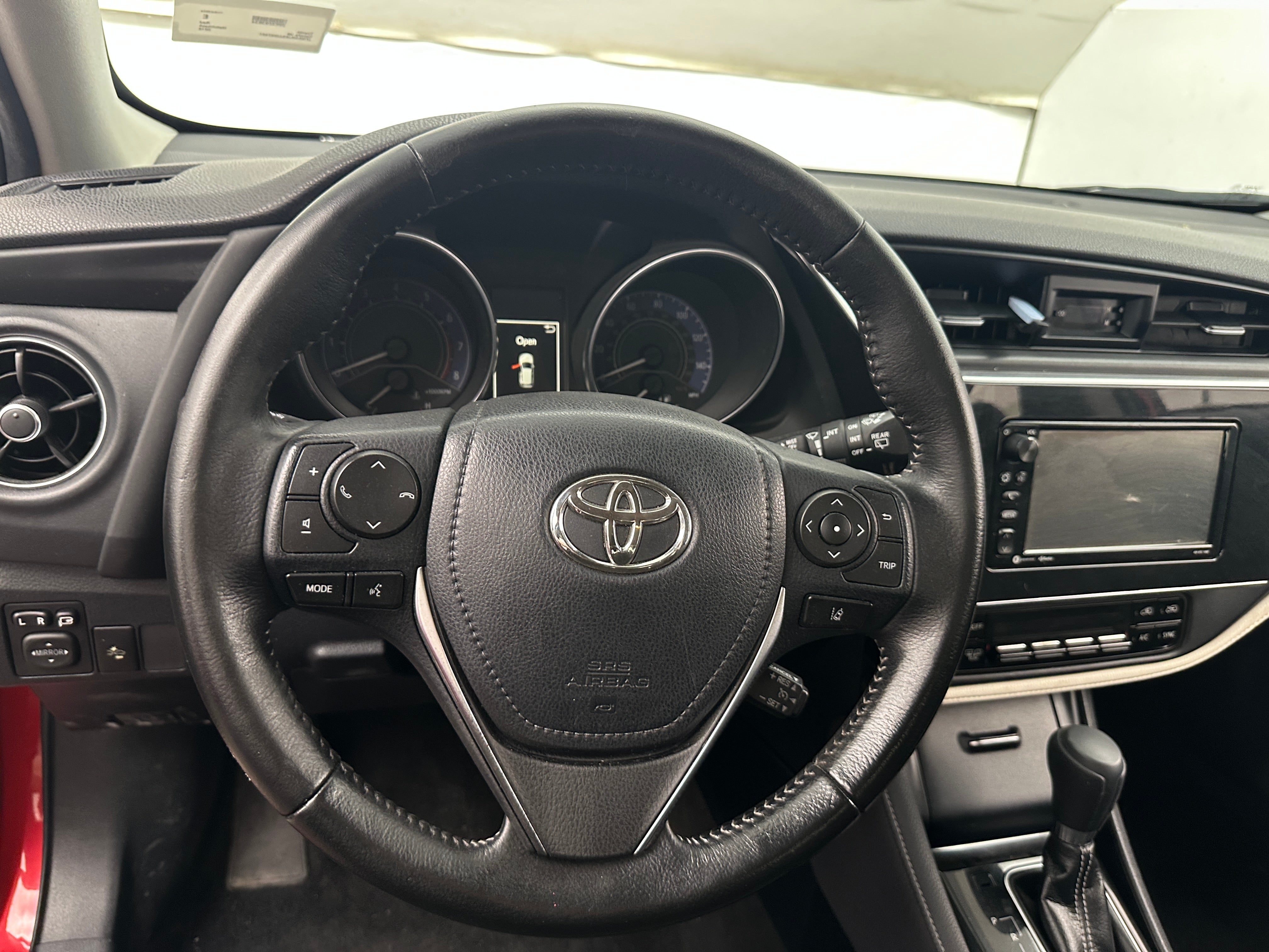 2018 Toyota Corolla iM Base 5