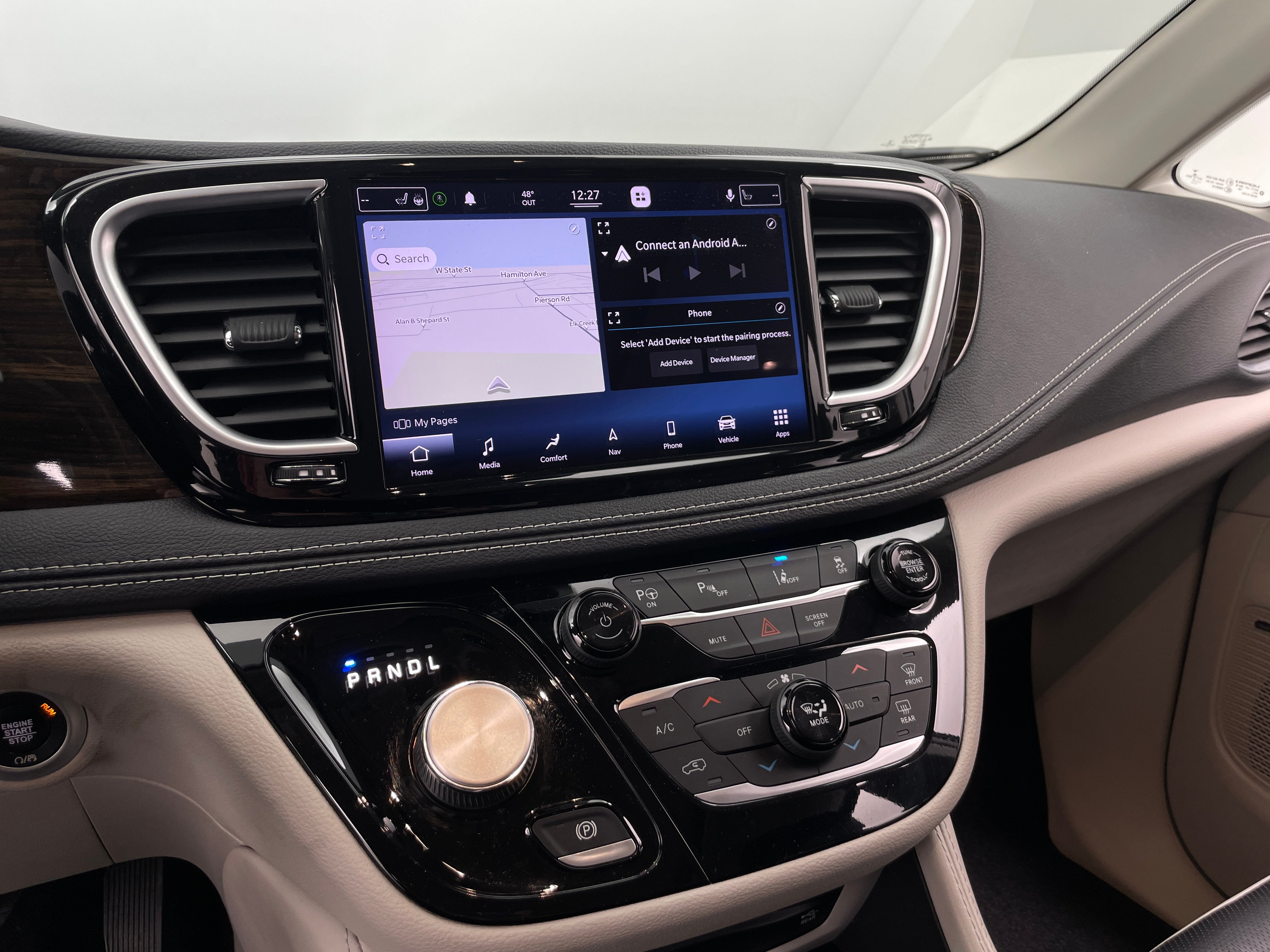 2021 Chrysler Pacifica Hybrid Limited 3