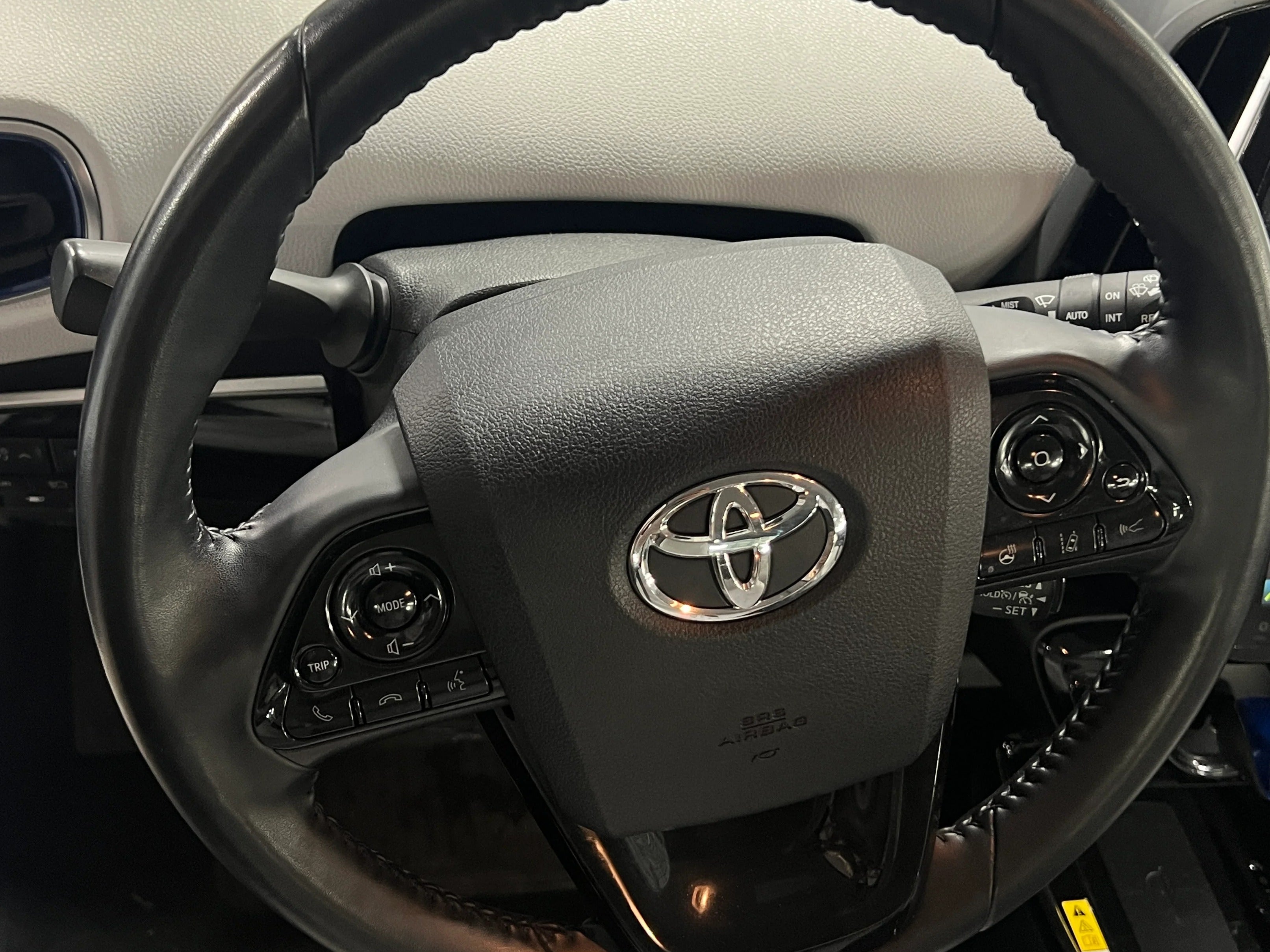 2021 Toyota Prius Limited 5