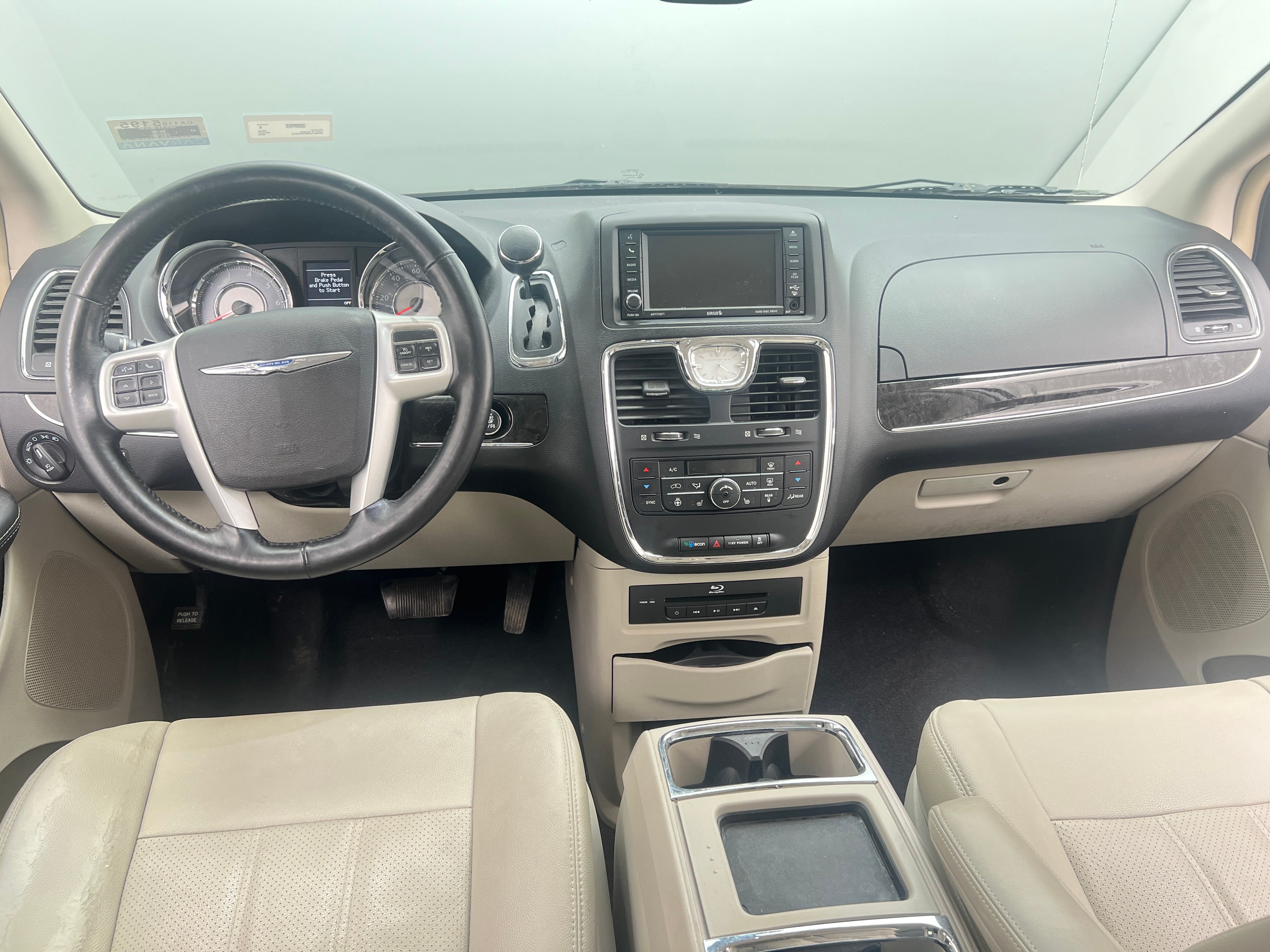 2015 Chrysler Town & Country Touring 2