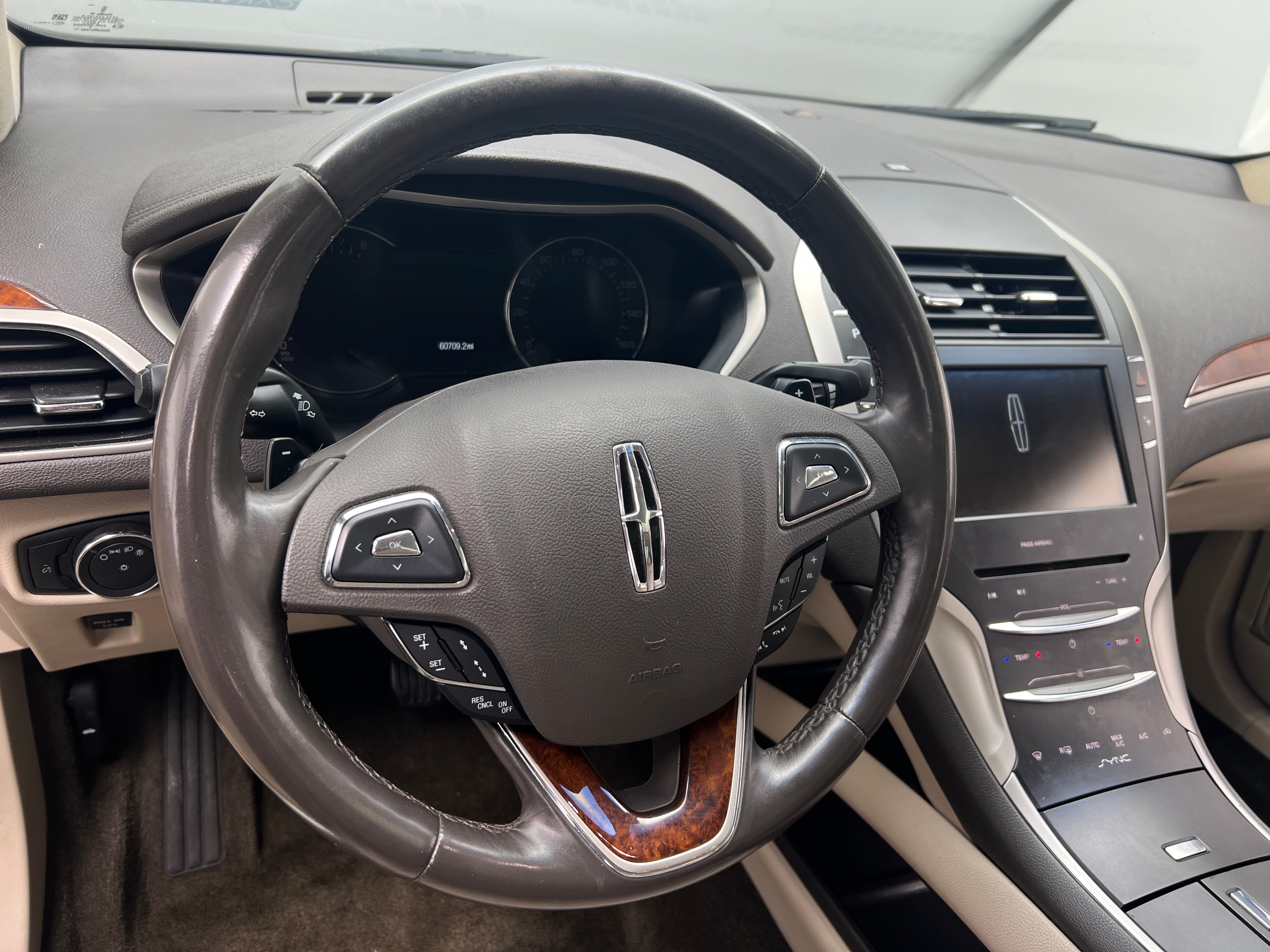 2016 Lincoln MKZ Base 4