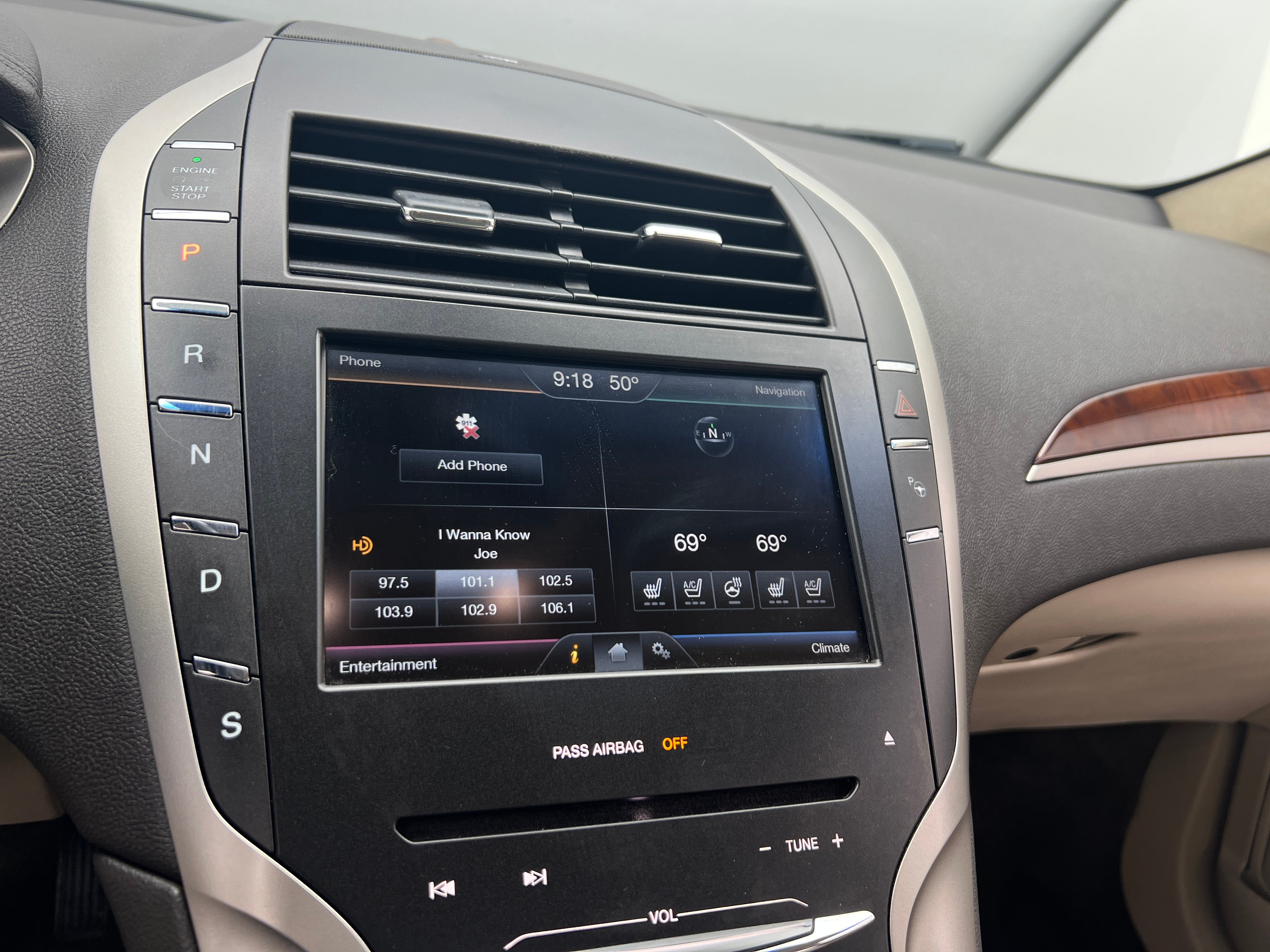 2016 Lincoln MKZ Base 3