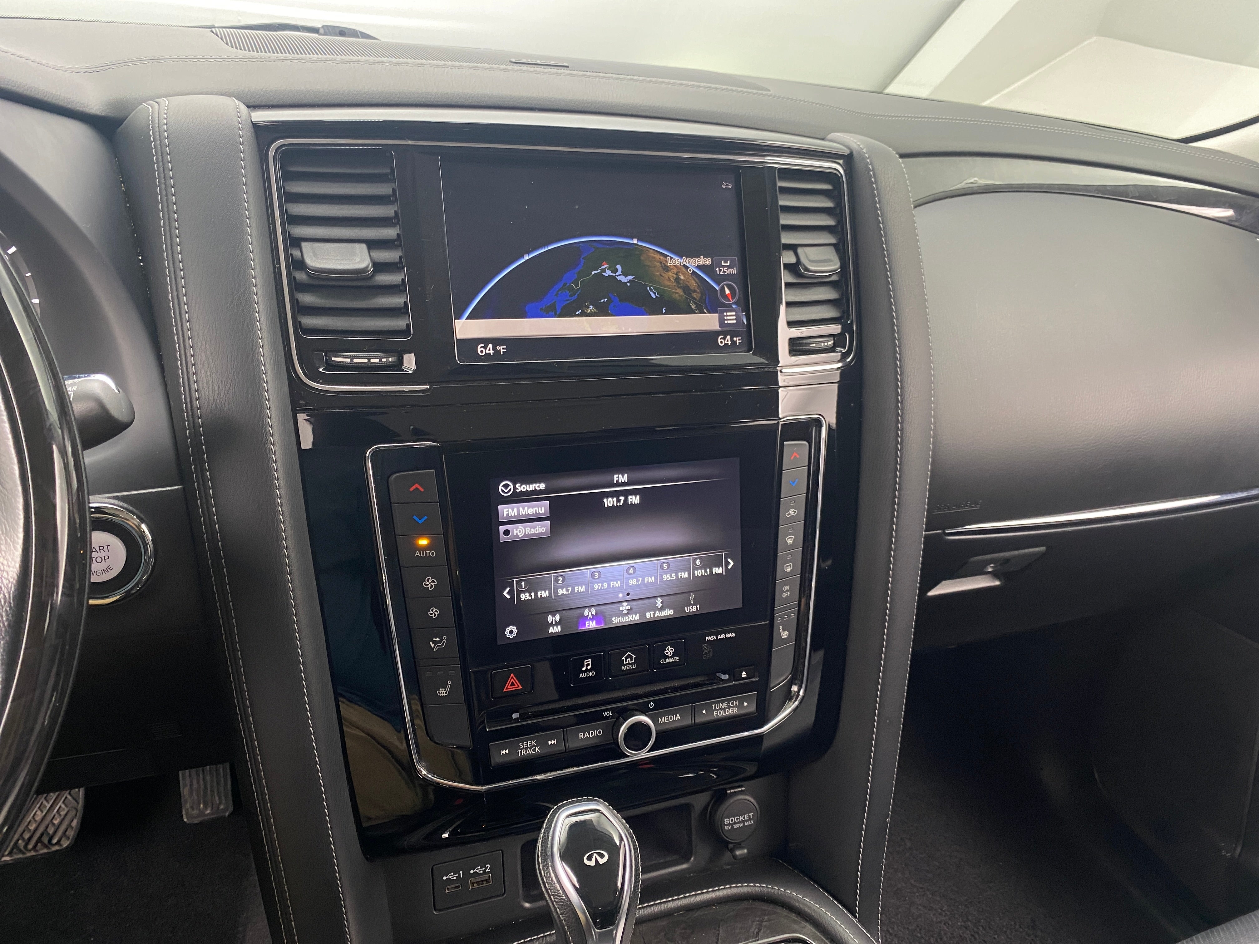 2021 INFINITI QX80 Luxe 4