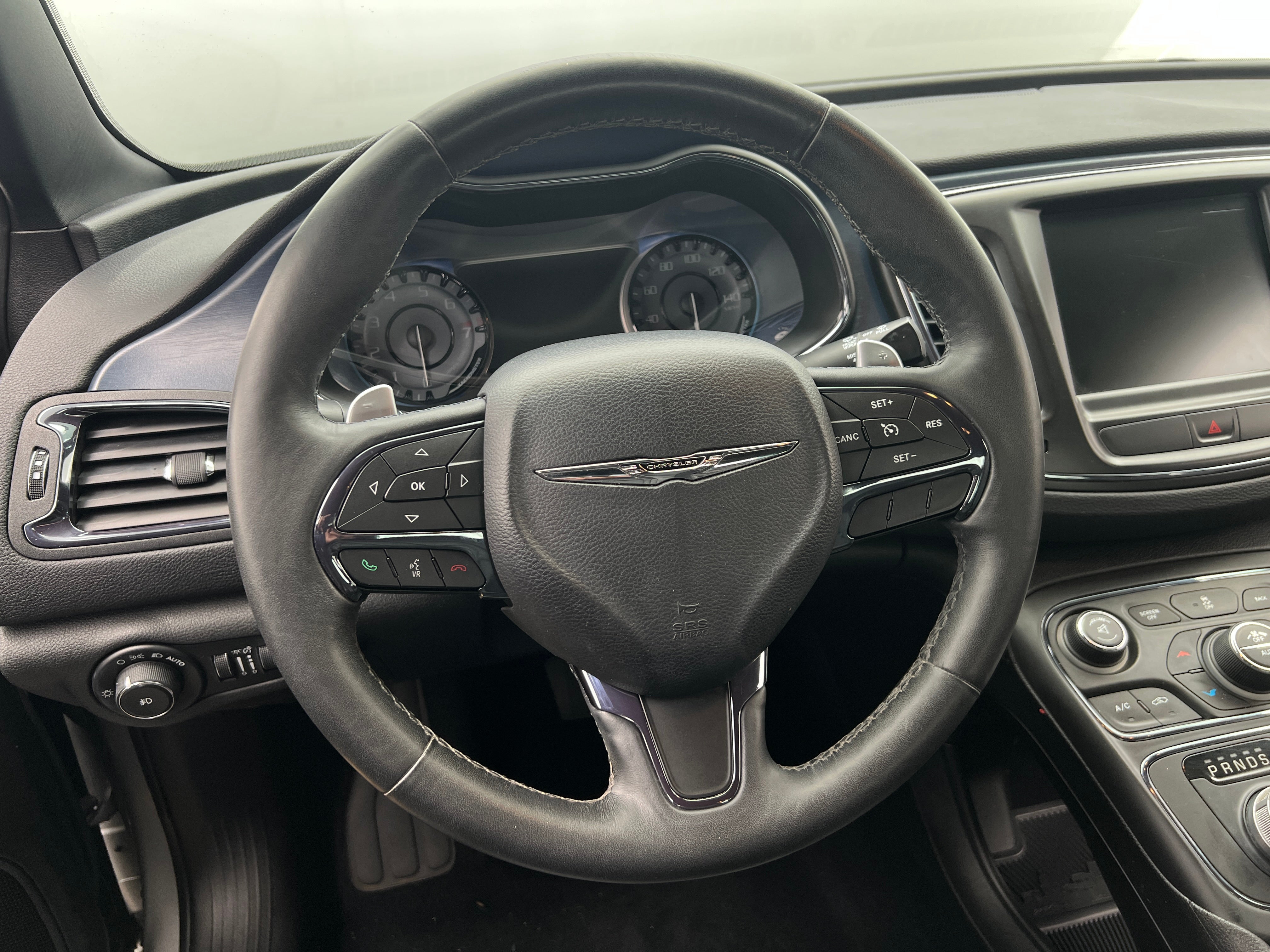 2016 Chrysler 200 S 4