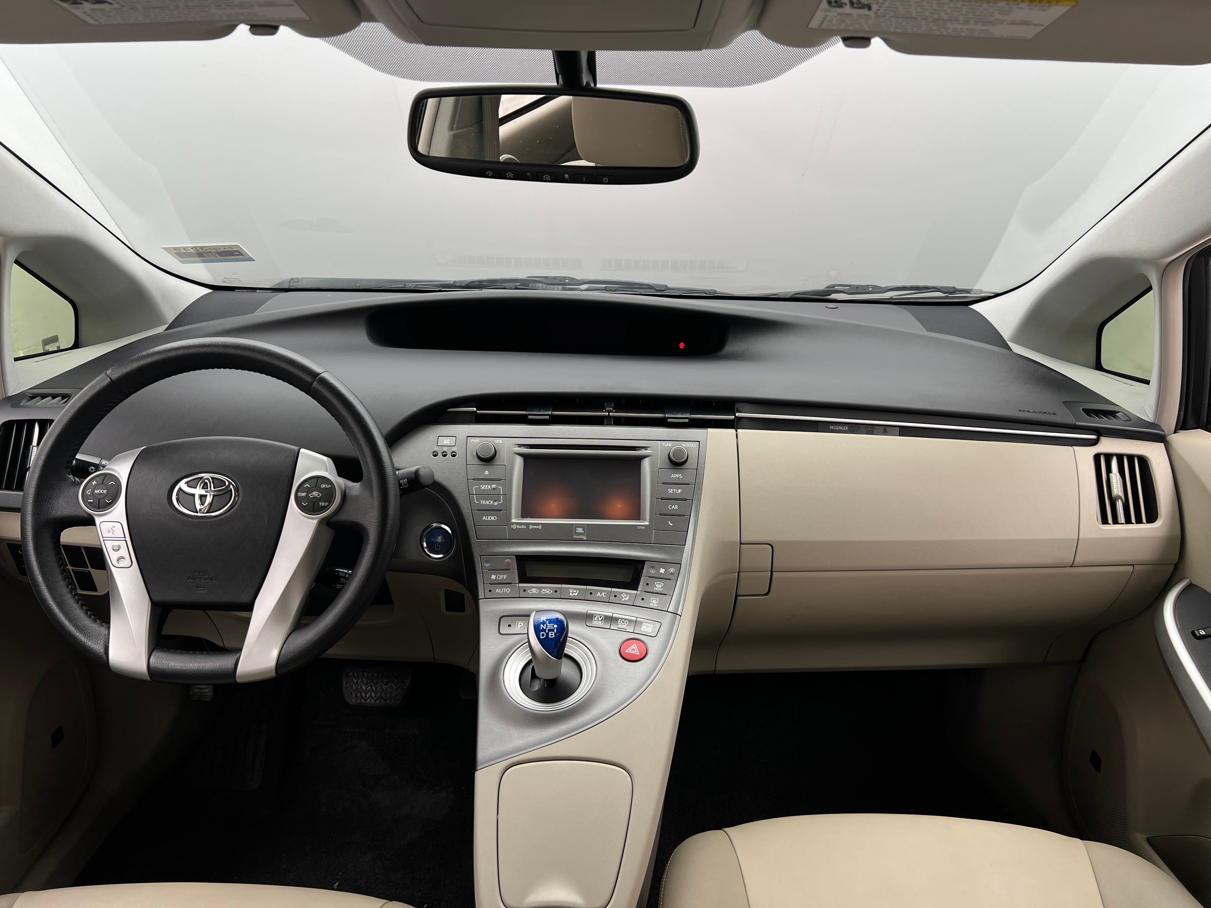 2015 Toyota Prius Four 3