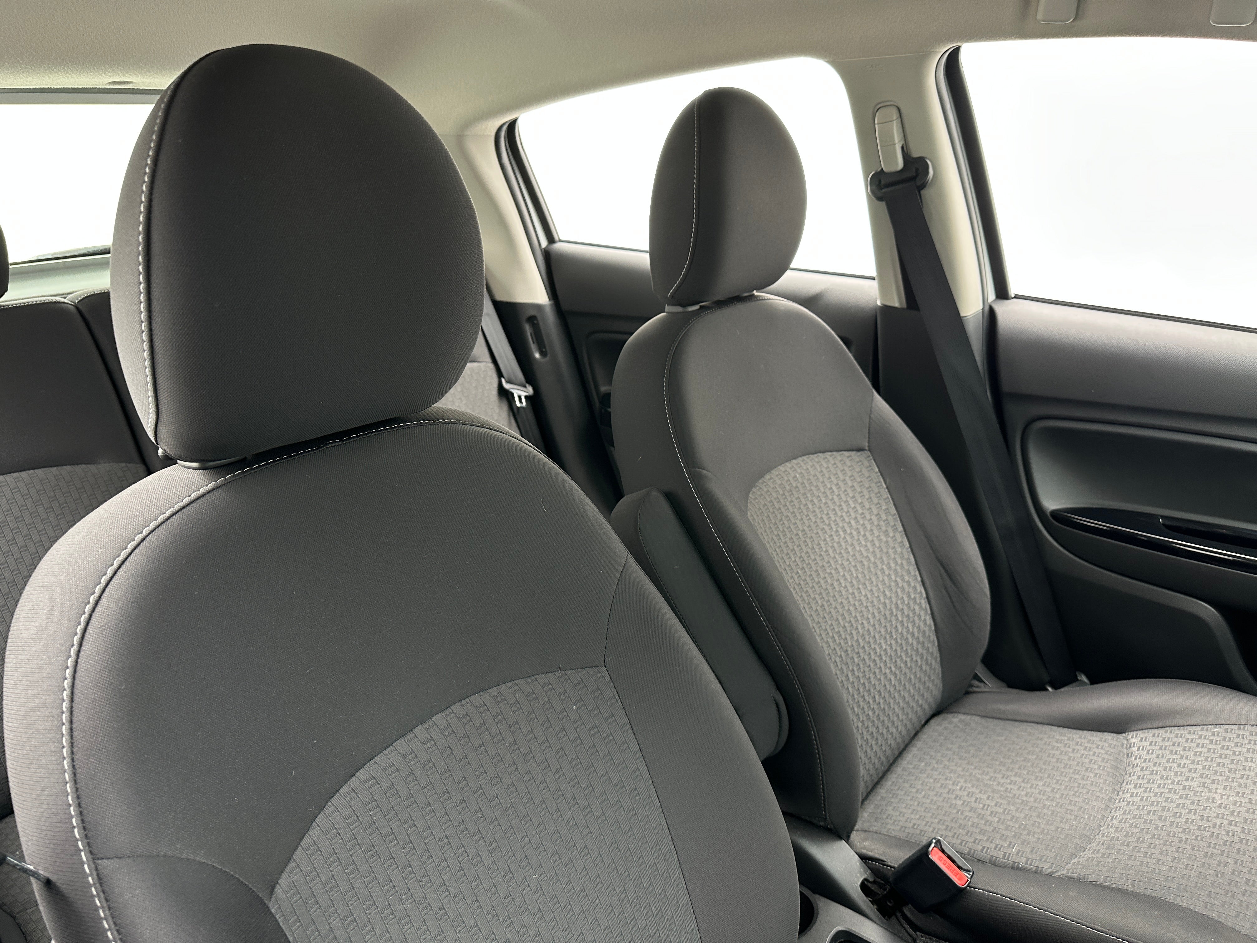 2018 Mitsubishi Mirage SE 2
