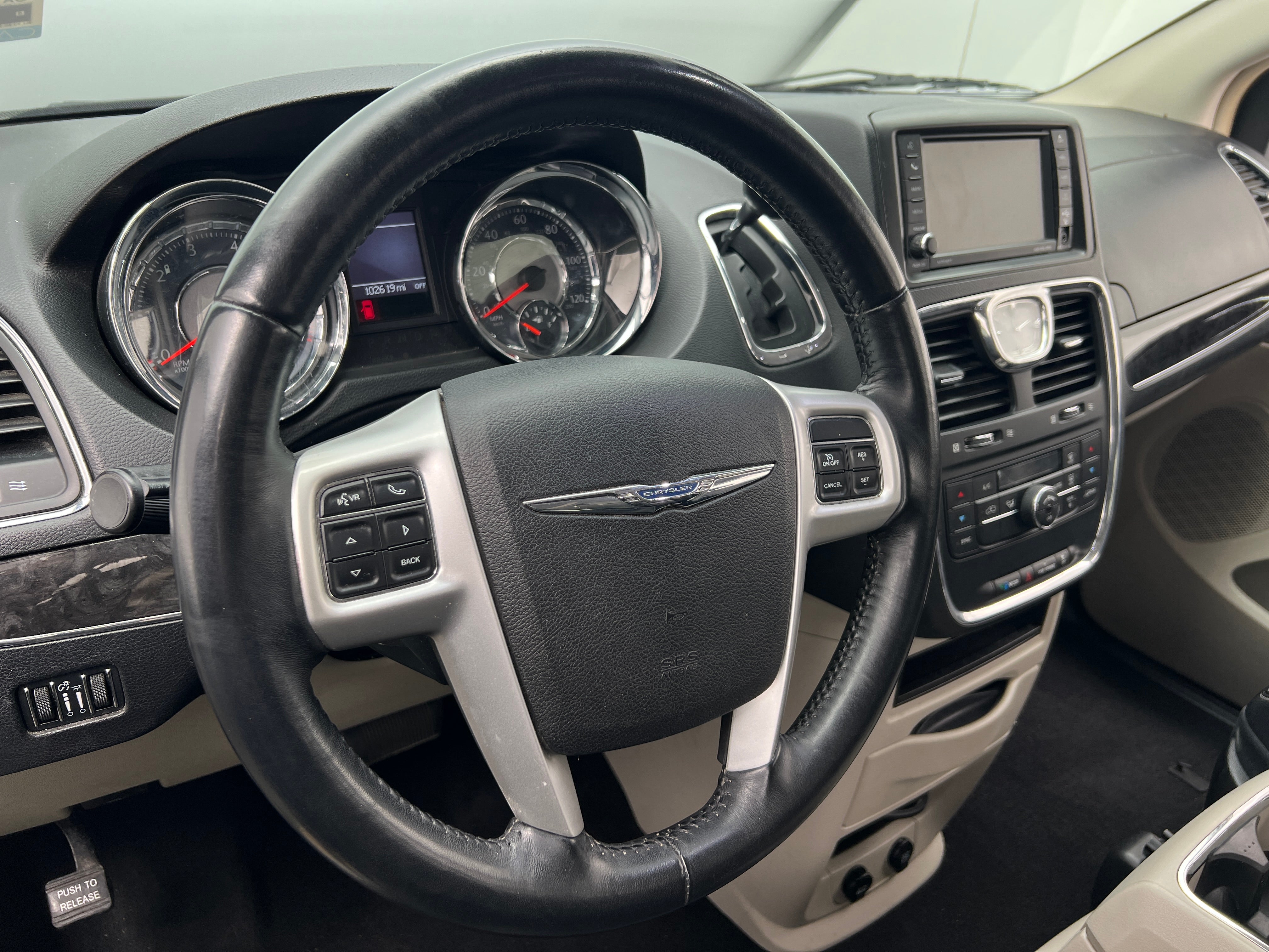 2016 Chrysler Town & Country Touring 4