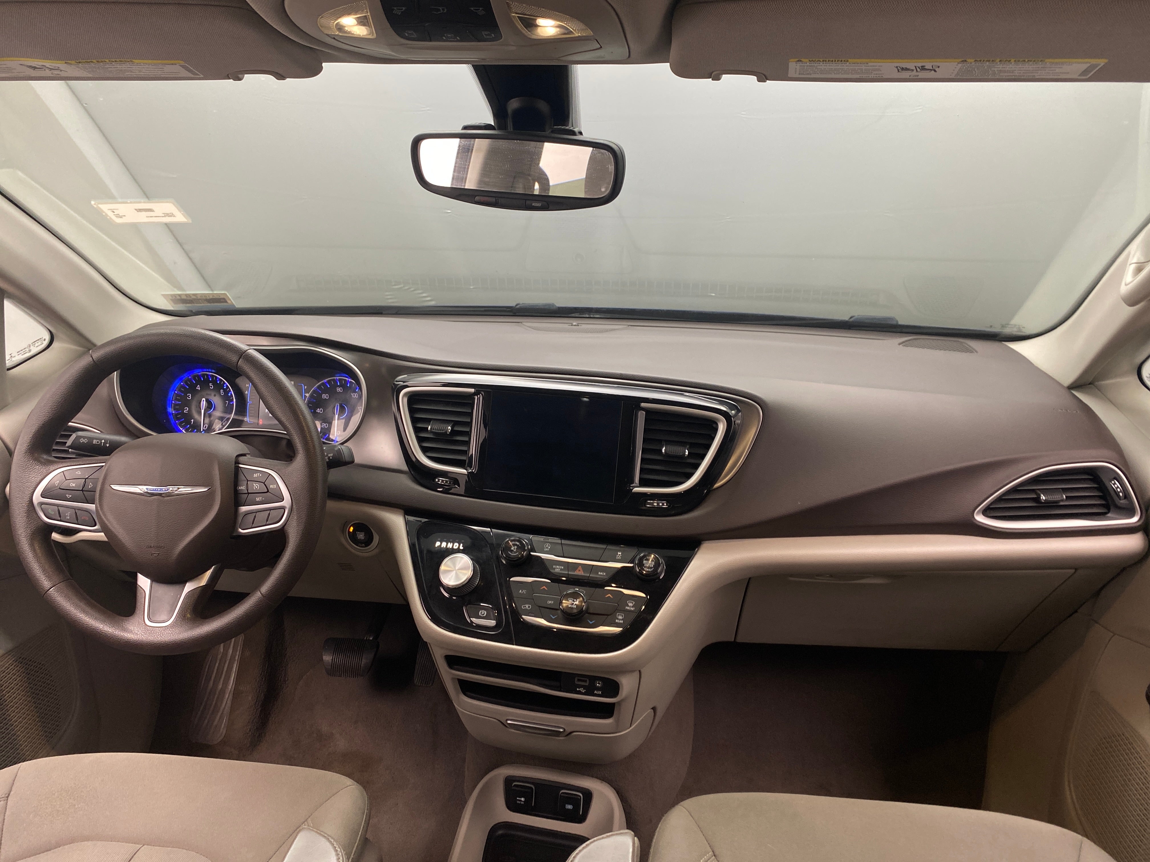 2017 Chrysler Pacifica Touring 3