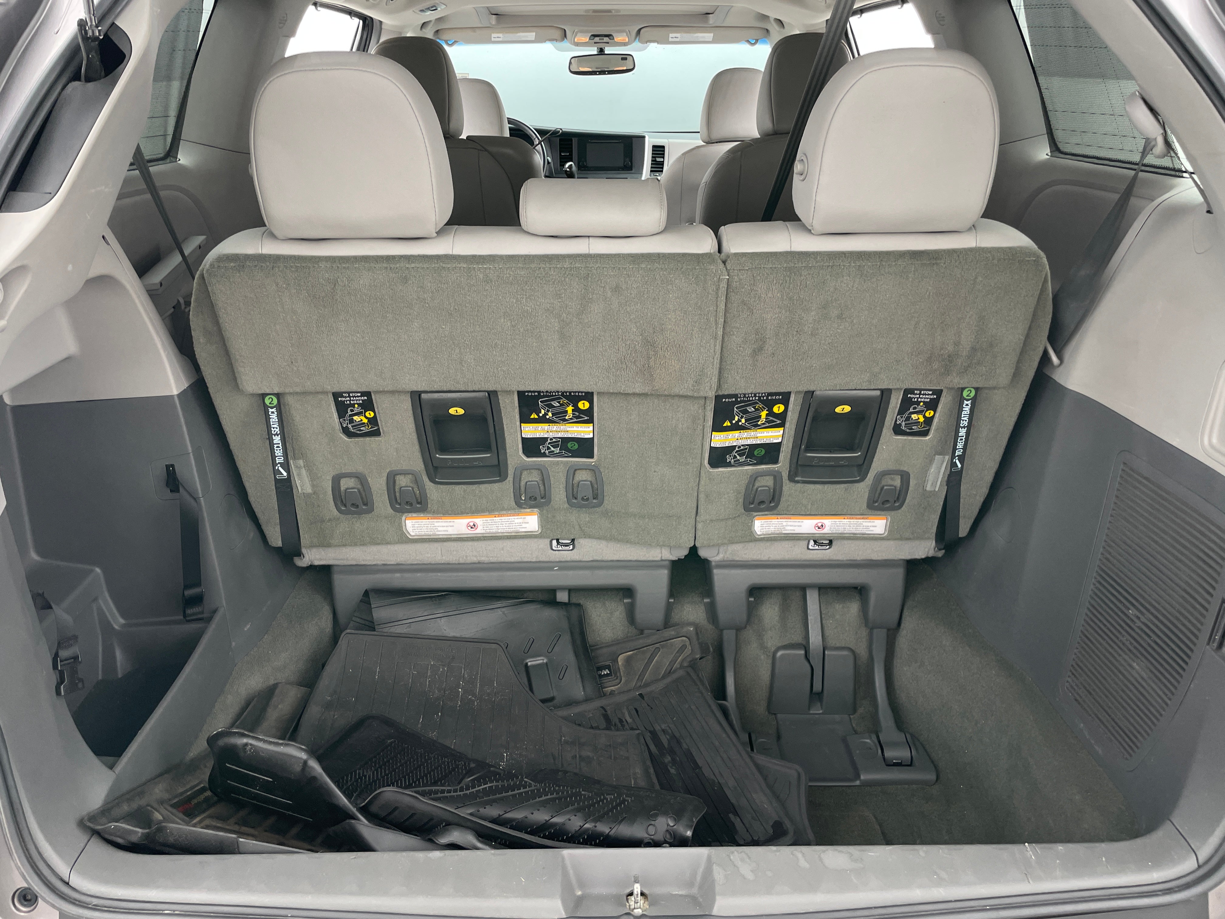 2017 Toyota Sienna XLE 6