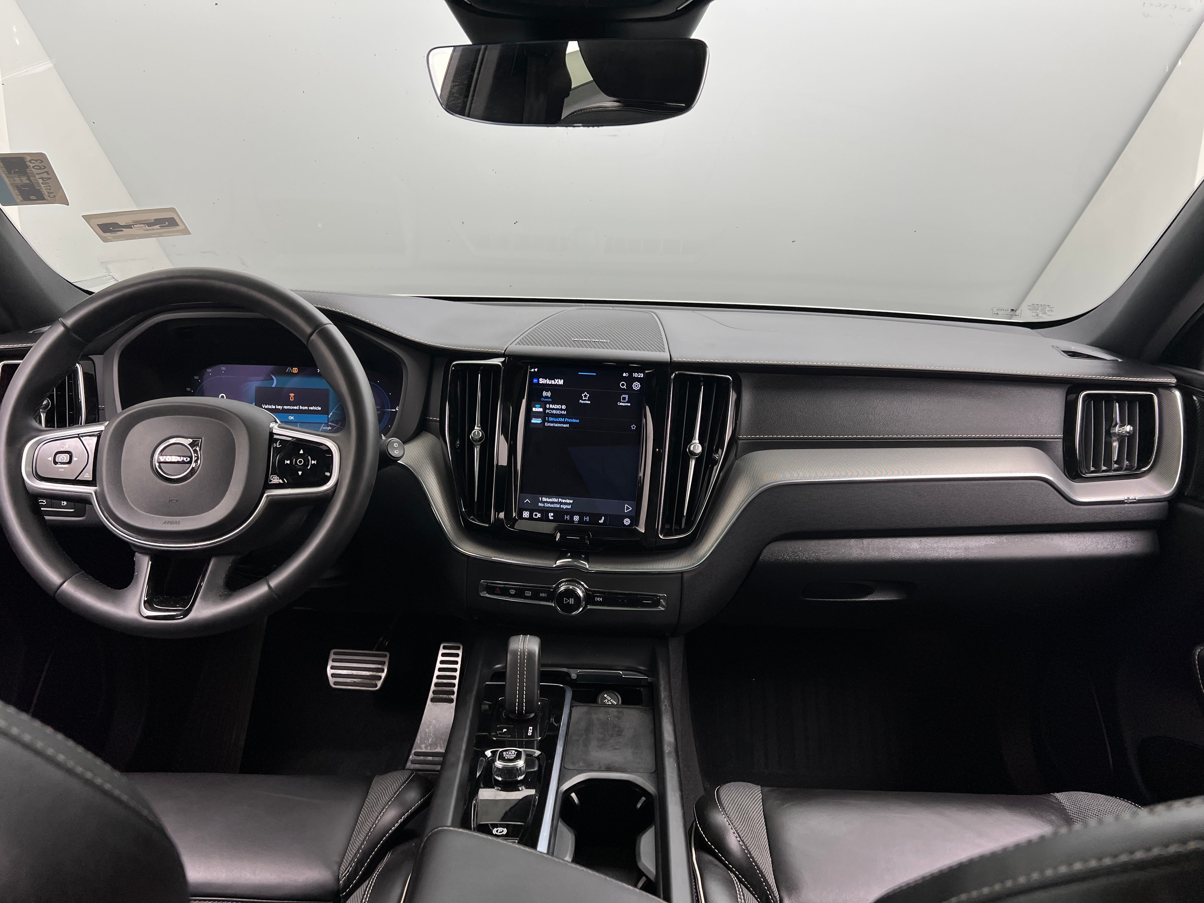 2022 Volvo XC60 Recharge Core 2