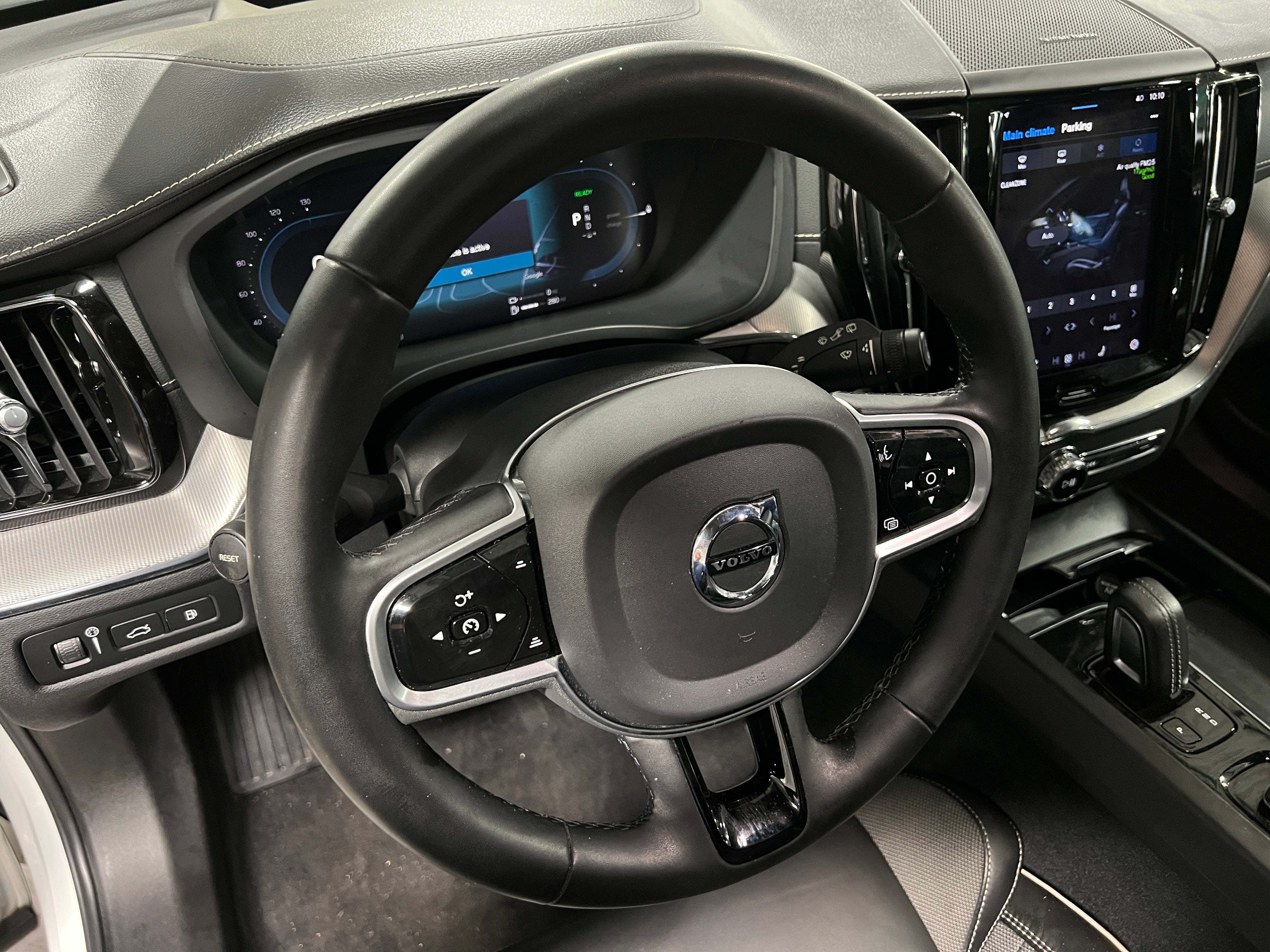 2022 Volvo XC60 Recharge Core 4