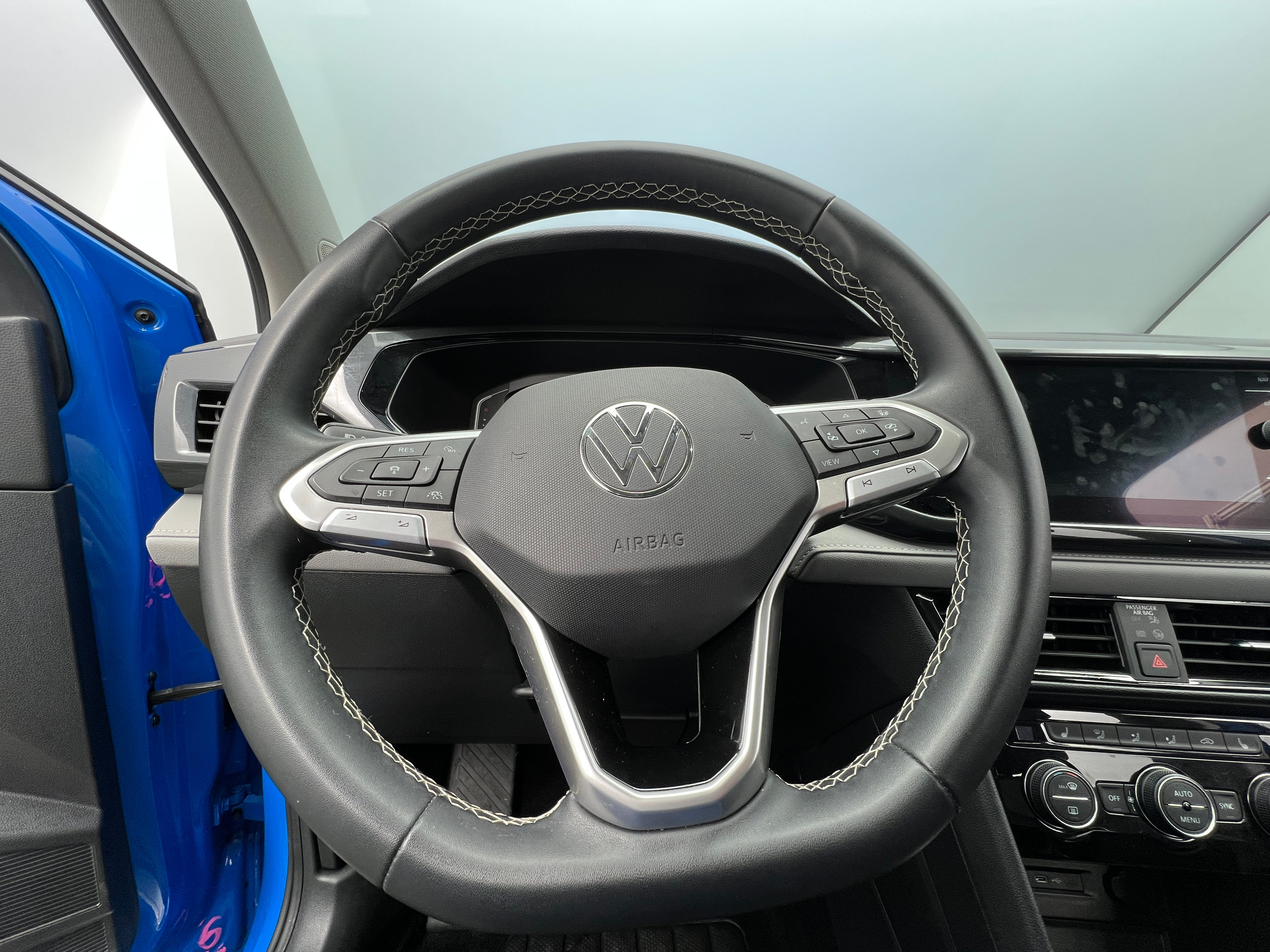 2022 Volkswagen Taos SEL 4