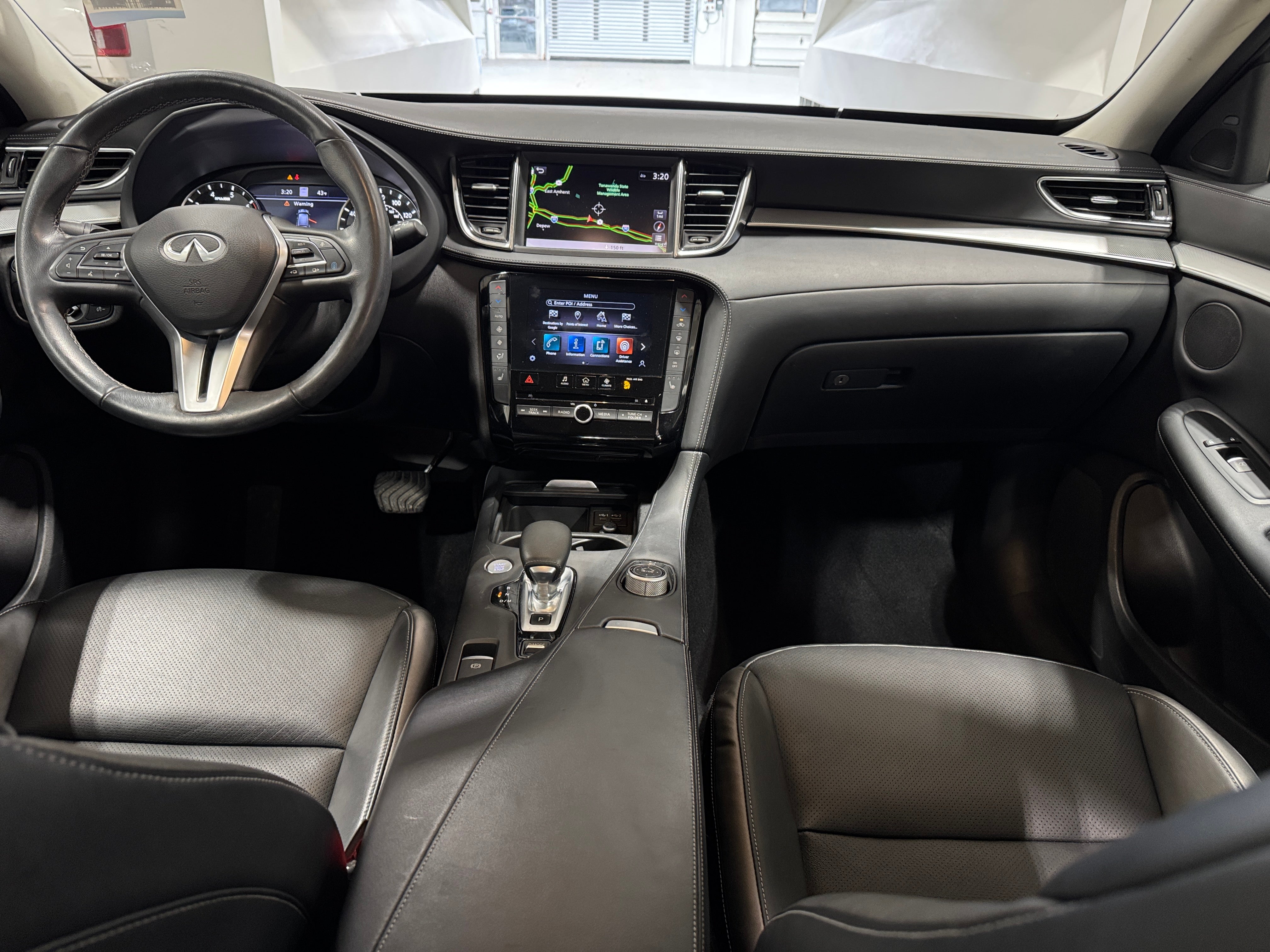 2021 INFINITI QX50 Essential 3