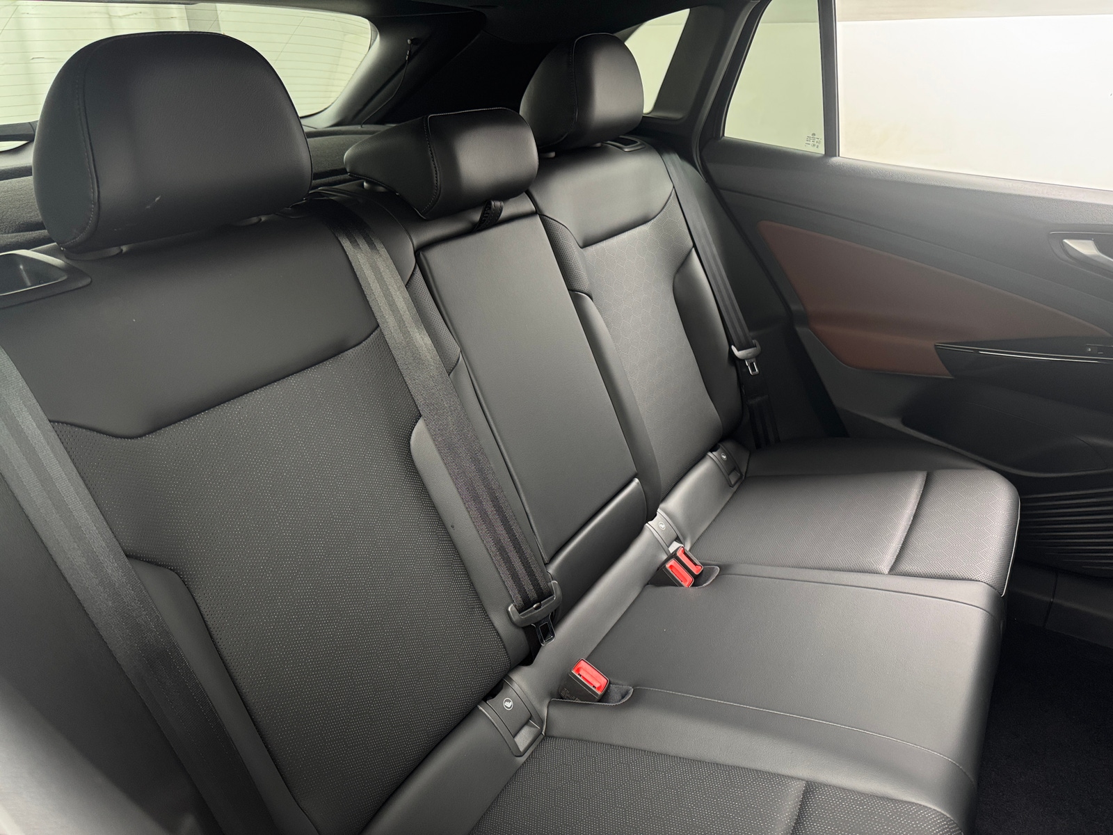 Thumbnail: 2022 Volkswagen ID.4 - 6