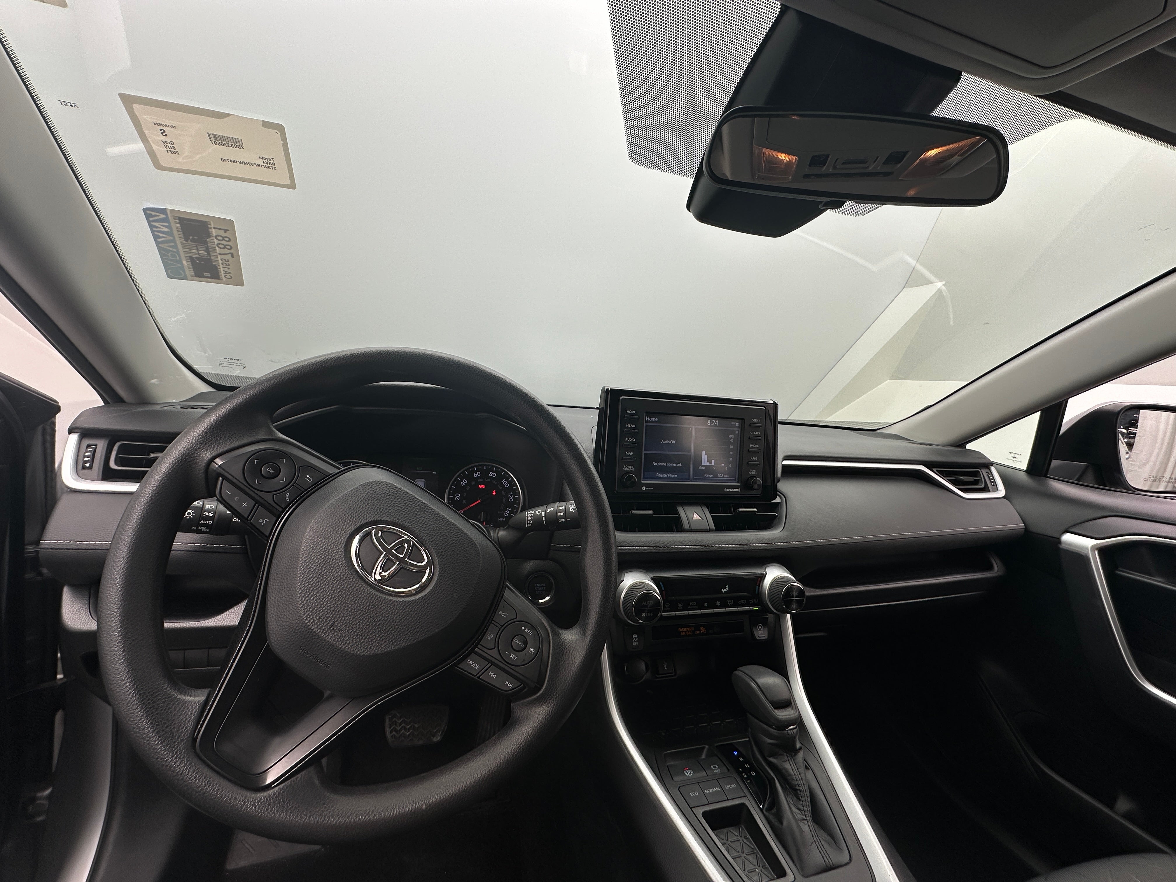 2021 Toyota RAV4 XLE 3