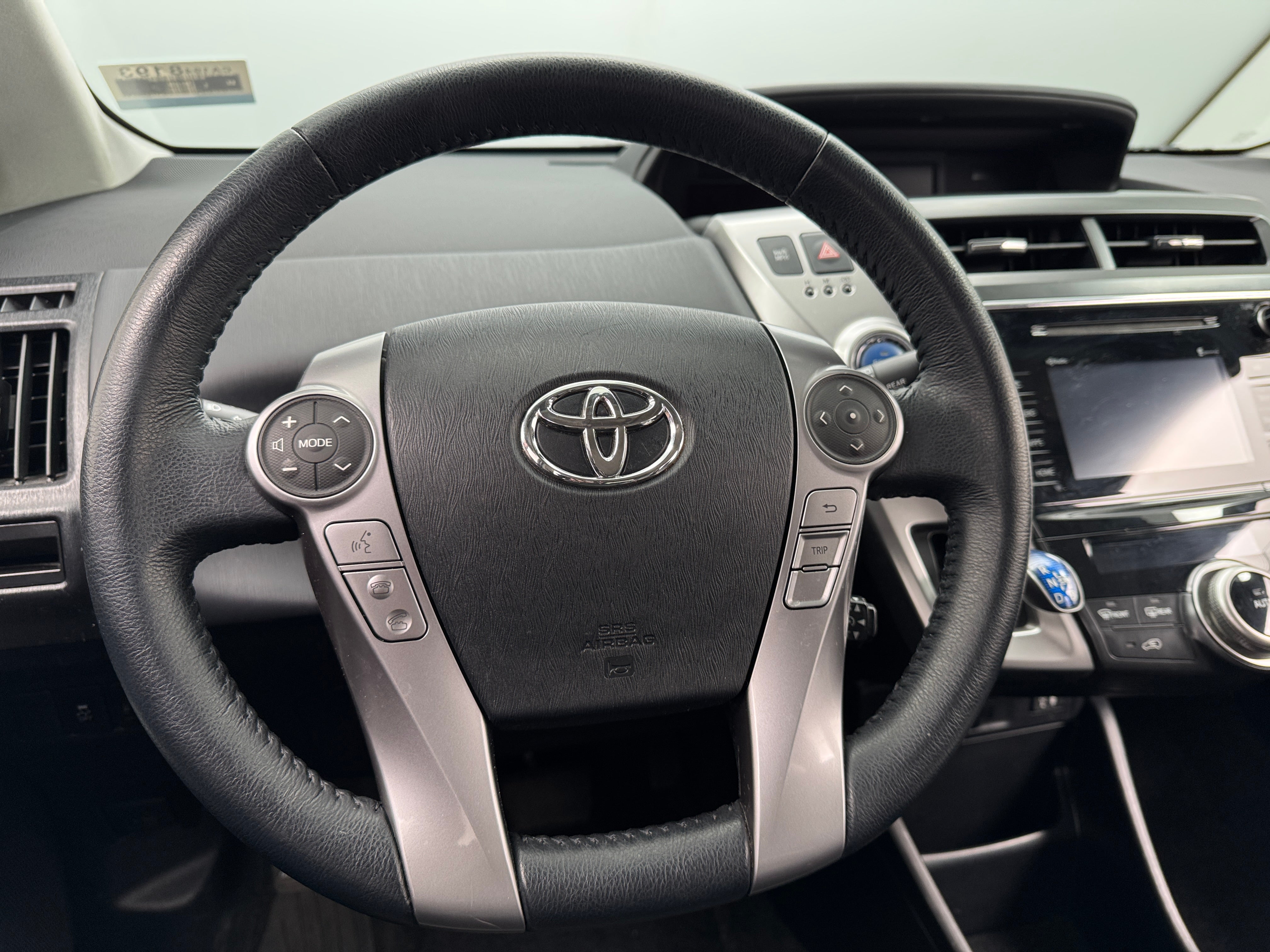 2015 Toyota Prius v Four 5