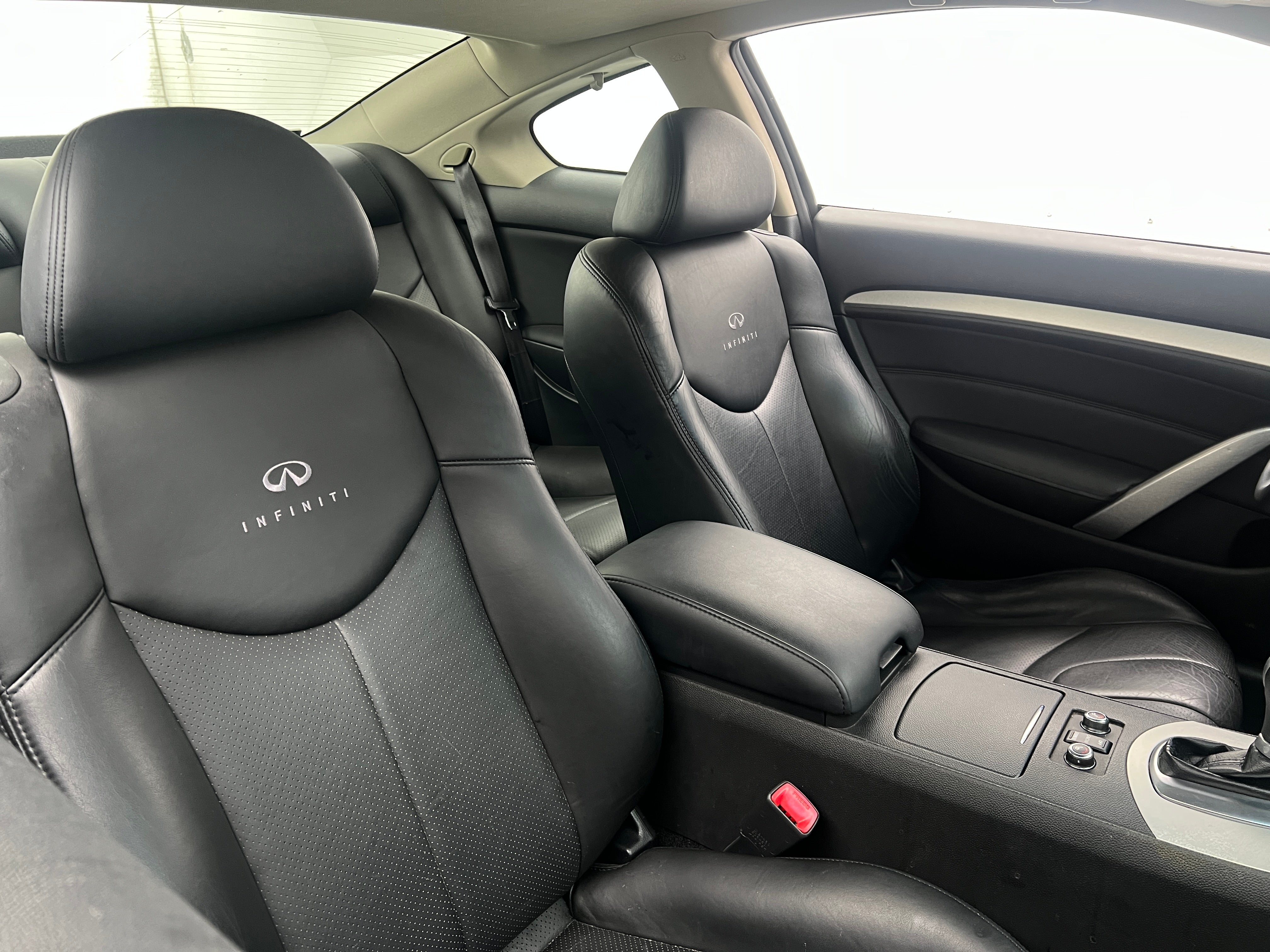 2009 INFINITI G37 X 2